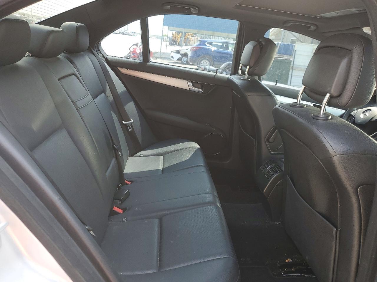 2008 Mercedes-benz C 300 Серебряный vin: WDDGF54X08R038472