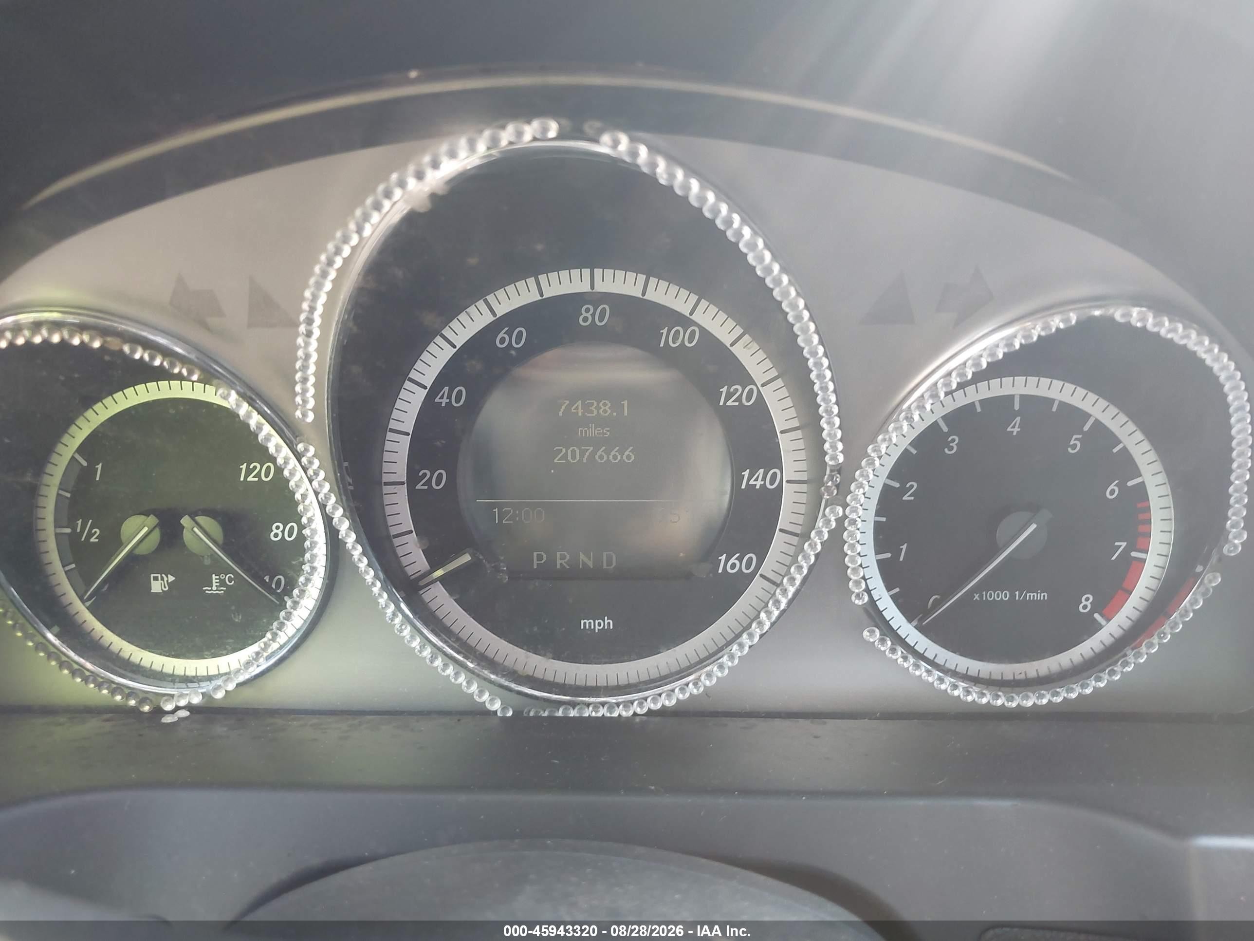 2009 Mercedes-benz C 300 Luxury/sport Белый vin: WDDGF54X09R047335