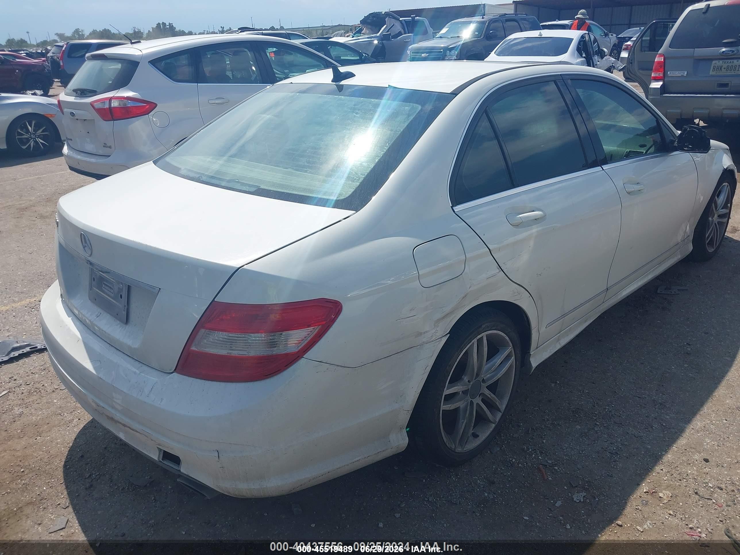 2009 Mercedes-benz C 300 Luxury/sport White vin: WDDGF54X09R050283
