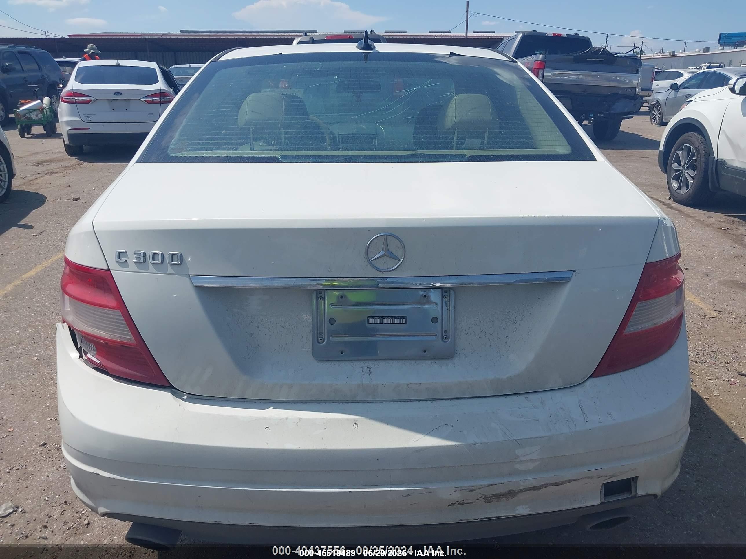 2009 Mercedes-benz C 300 Luxury/sport White vin: WDDGF54X09R050283