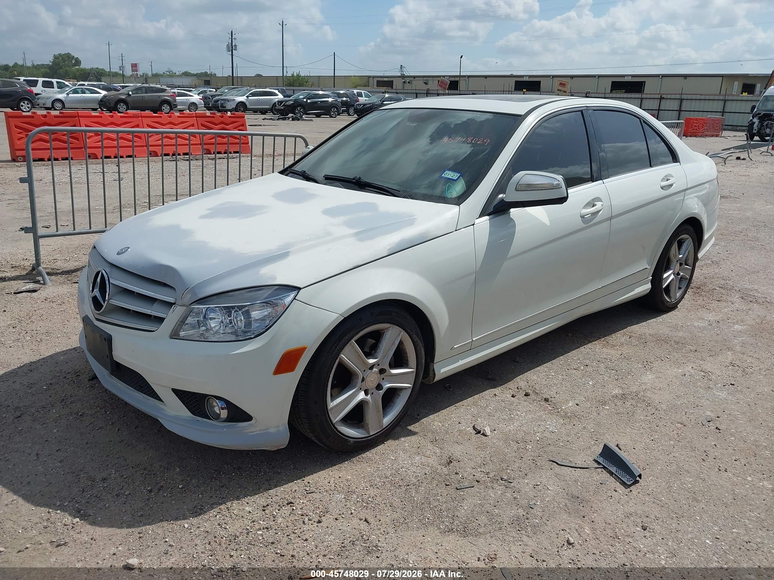 2009 Mercedes-benz C 300 Luxury/sport White vin: WDDGF54X09R054785