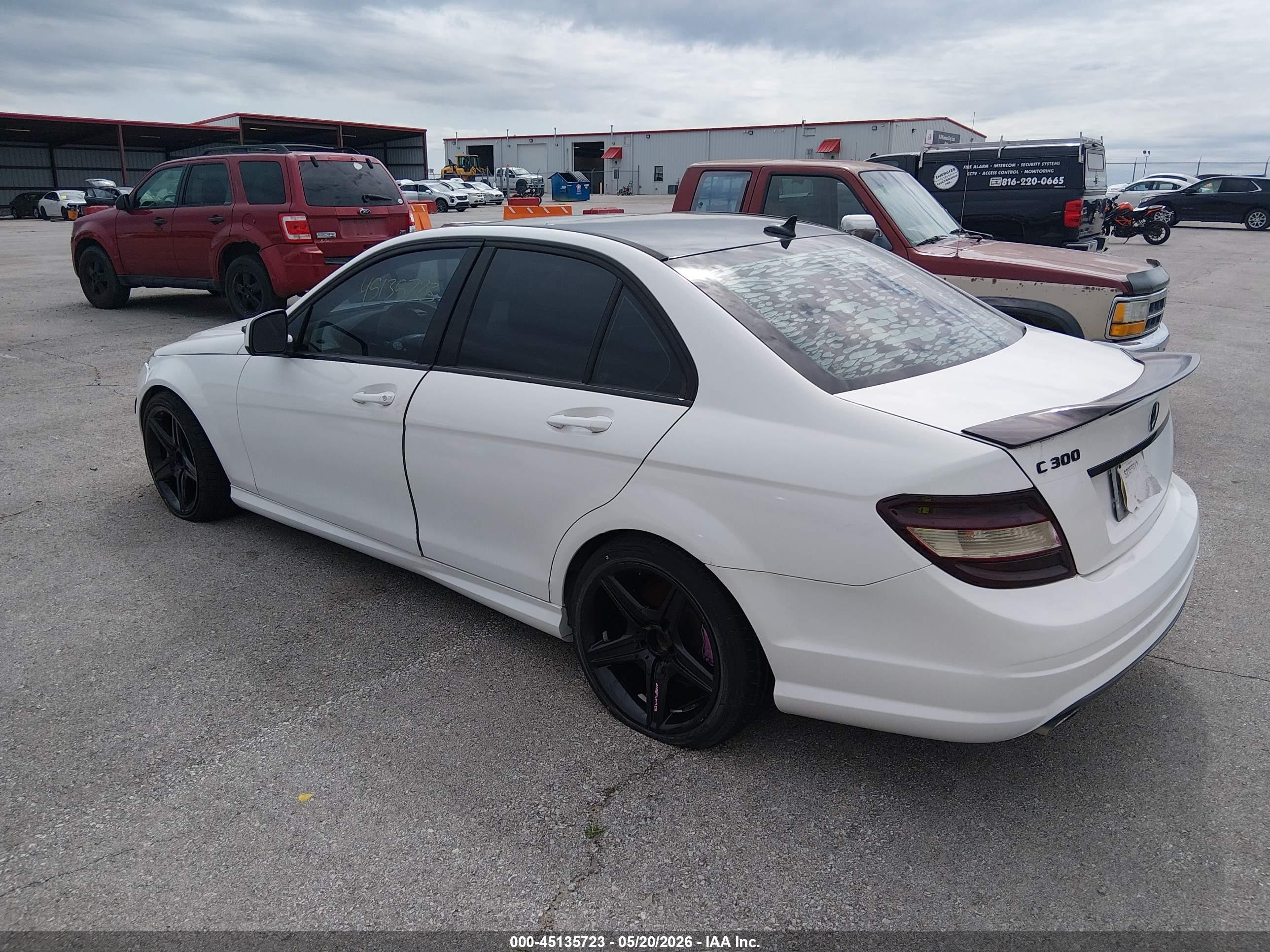 2009 Mercedes-benz C 300 Luxury/sport White vin: WDDGF54X09R070890