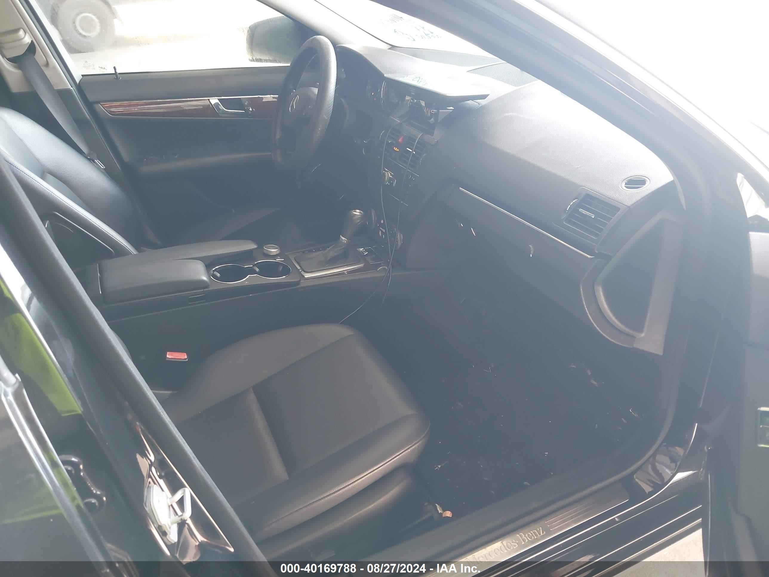 2008 Mercedes-benz C 300 Luxury/sport Black vin: WDDGF54X18F056125