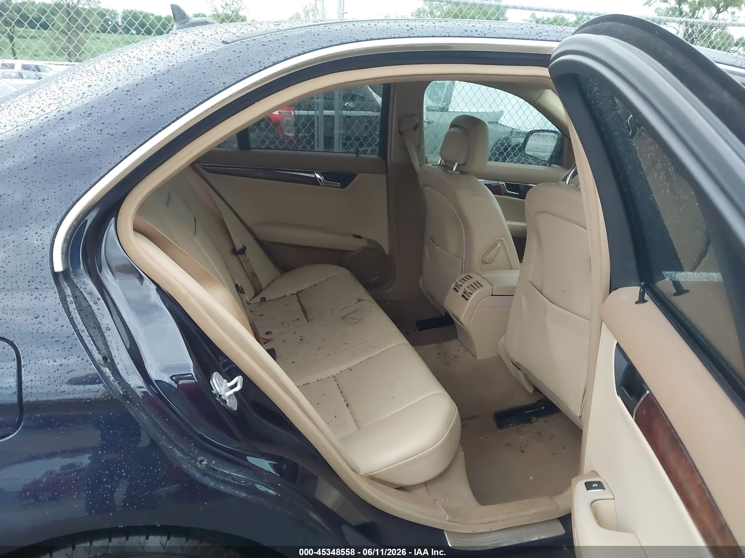 2008 Mercedes-benz C 300 Blue vin: WDDGF54X18F085107
