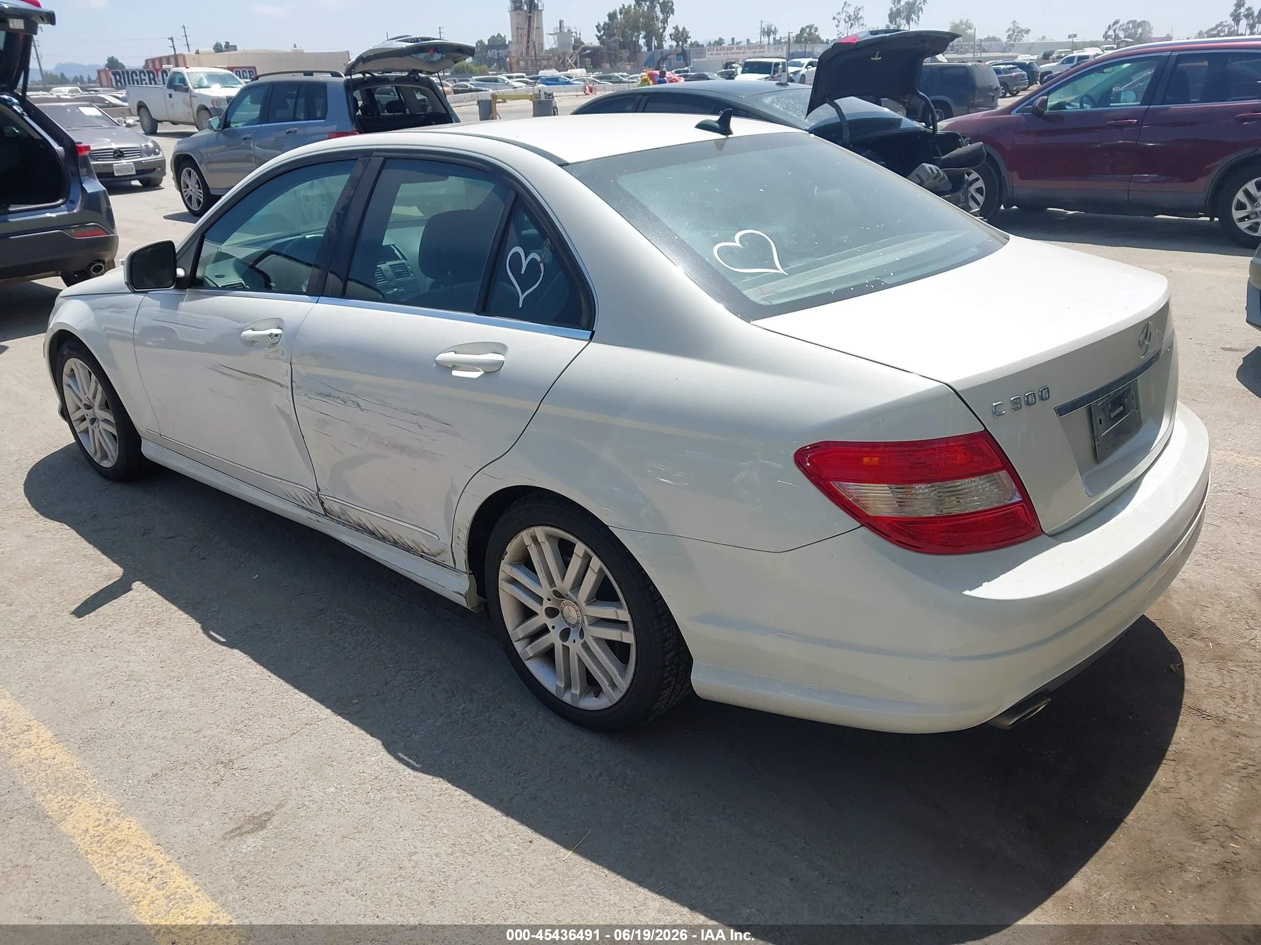 2008 Mercedes-benz C 300 Luxury/sport White vin: WDDGF54X18R018635