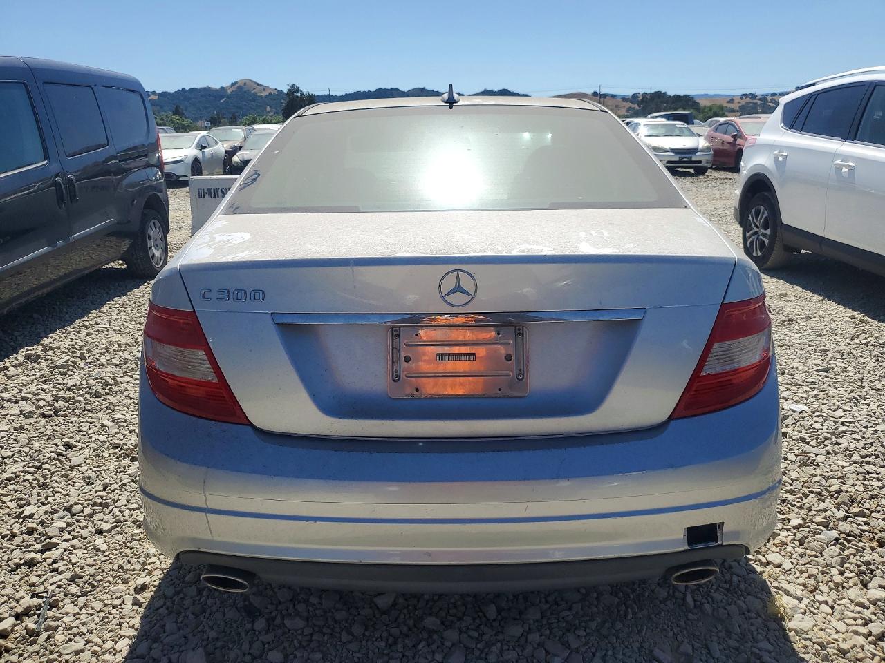 2009 Mercedes-benz C 300 Silver vin: WDDGF54X19F208289