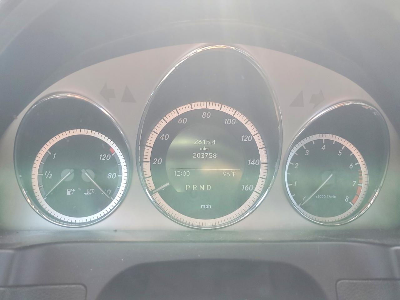 2009 Mercedes-benz C 300 Silver vin: WDDGF54X19F208289