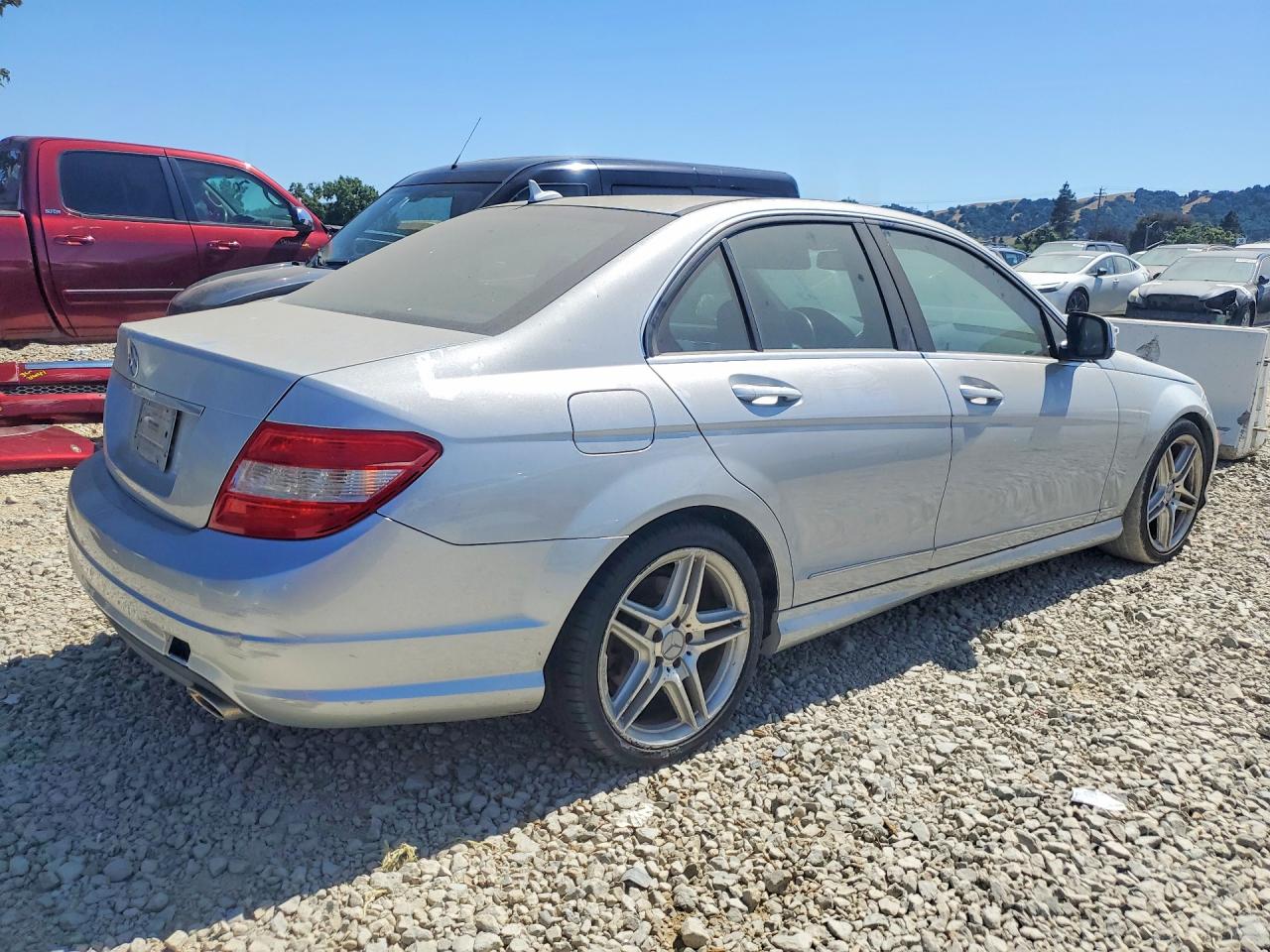 2009 Mercedes-benz C 300 Silver vin: WDDGF54X19F208289