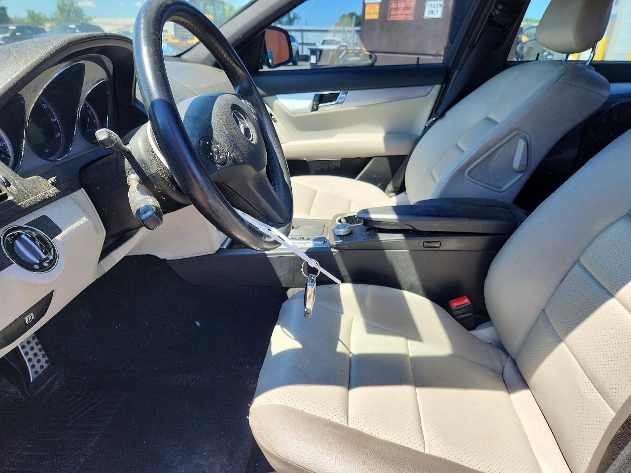 2009 Mercedes-benz C 300 Gray vin: WDDGF54X19F233001