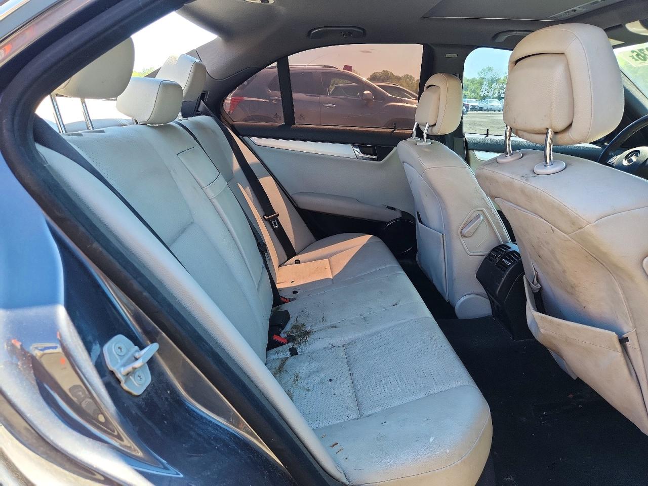 2009 Mercedes-benz C 300 Gray vin: WDDGF54X19F233001