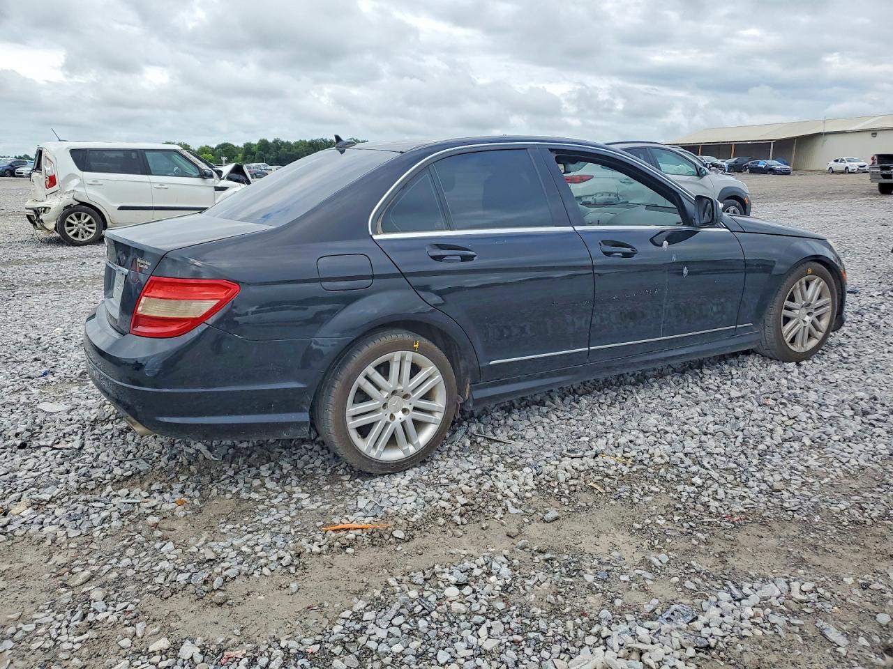 2009 Mercedes-benz C 300 Black vin: WDDGF54X19R054987