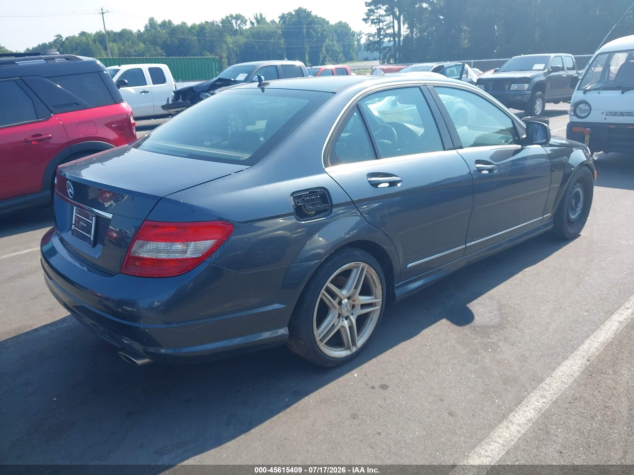 2009 Mercedes-benz C 300 Luxury/sport Black vin: WDDGF54X19R055959