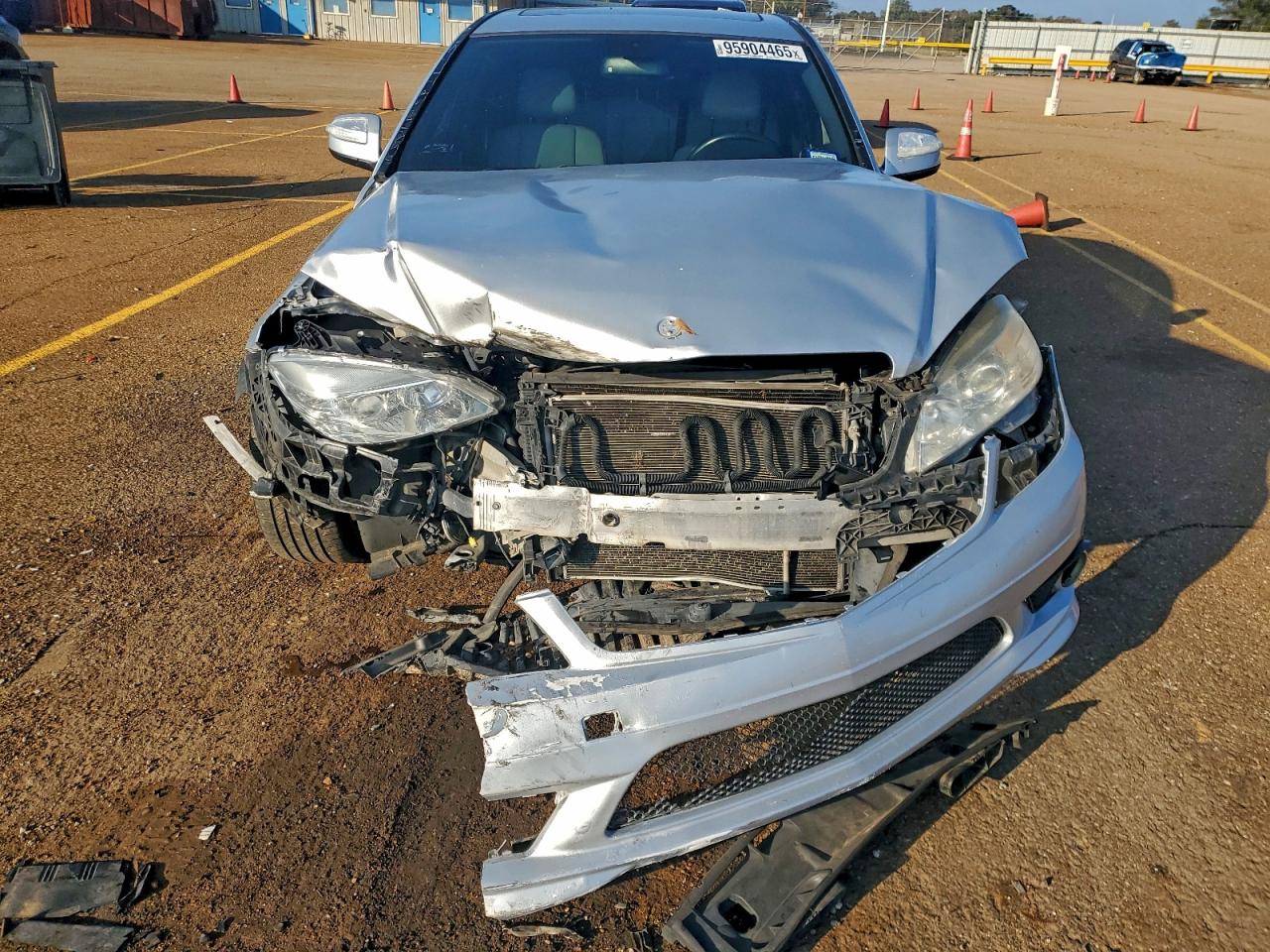 2009 Mercedes-benz C 300 Серебряный vin: WDDGF54X19R057436