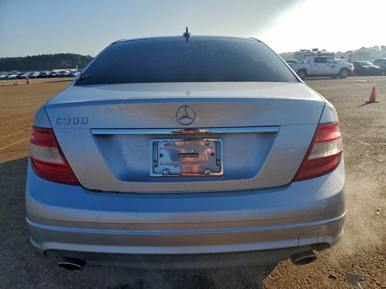 2009 Mercedes-benz C 300 Серебряный vin: WDDGF54X19R057436