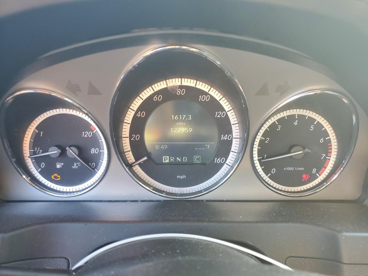 2009 Mercedes-benz C 300 Серебряный vin: WDDGF54X19R057436