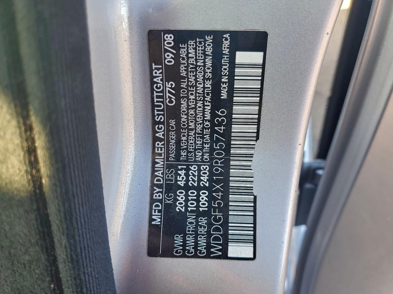 2009 Mercedes-benz C 300 Серебряный vin: WDDGF54X19R057436