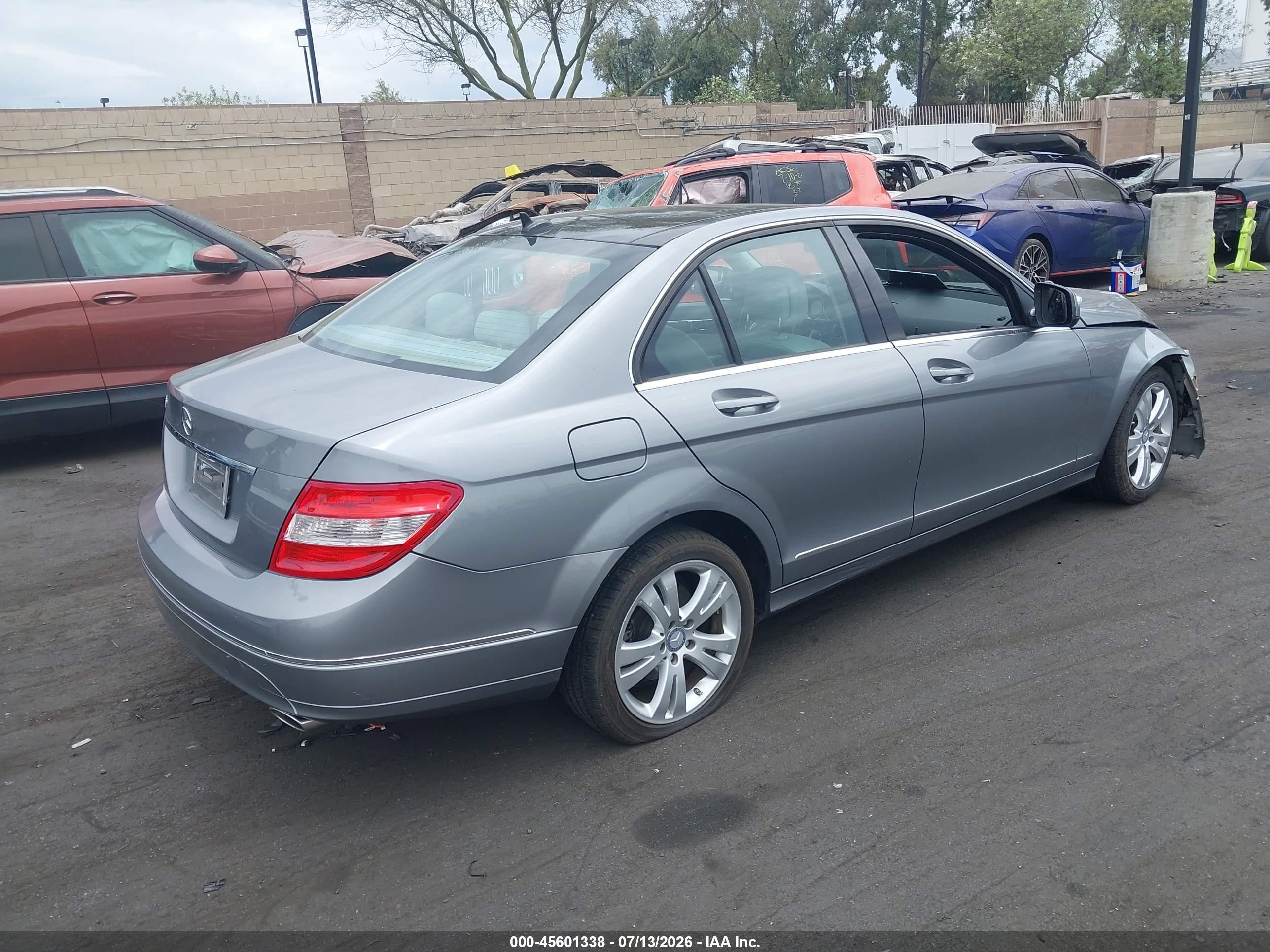 2009 Mercedes-benz C 300 Luxury/sport Silver vin: WDDGF54X19R064077