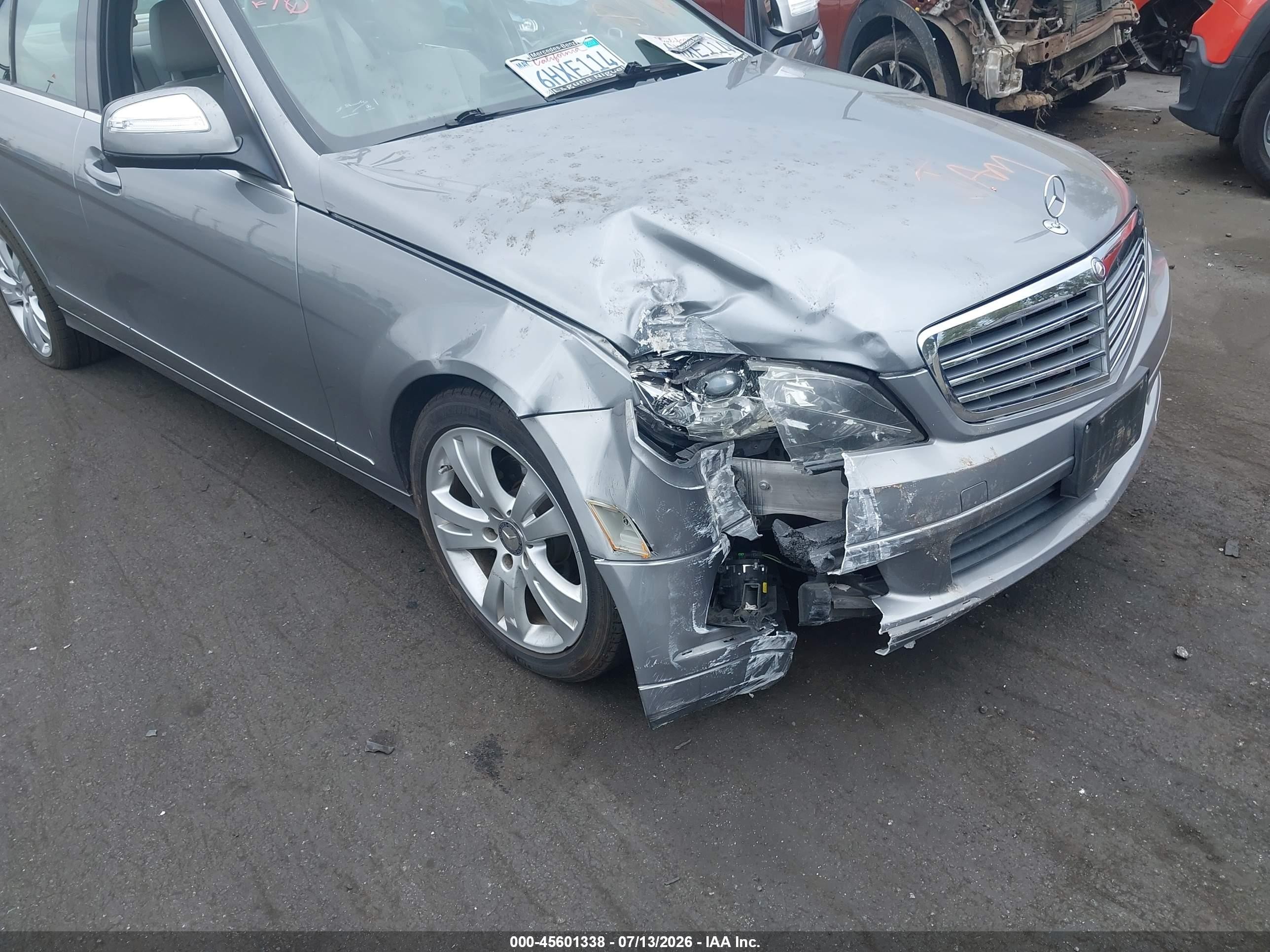 2009 Mercedes-benz C 300 Luxury/sport Silver vin: WDDGF54X19R064077