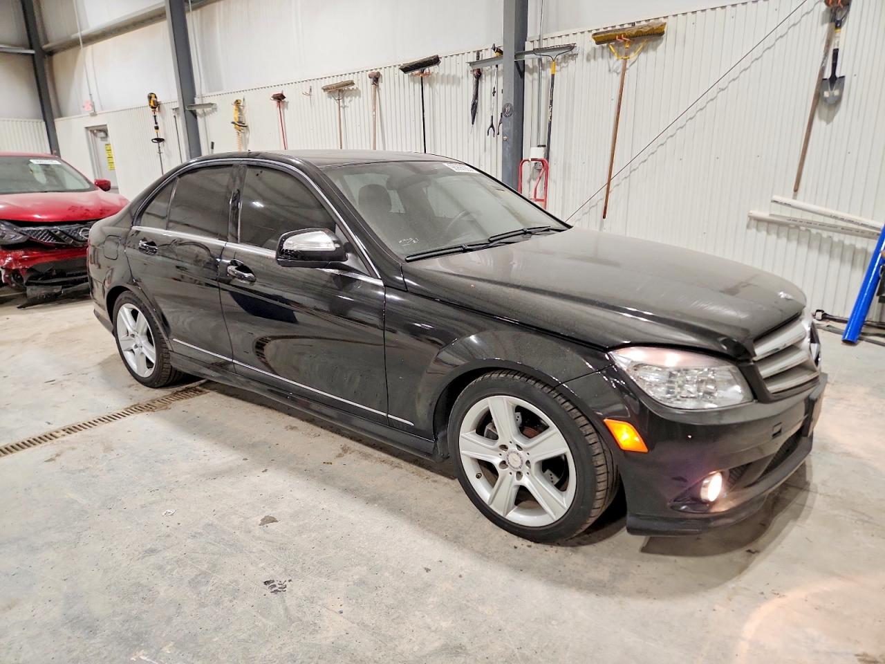 2009 Mercedes-benz C 300 Черный vin: WDDGF54X19R082711