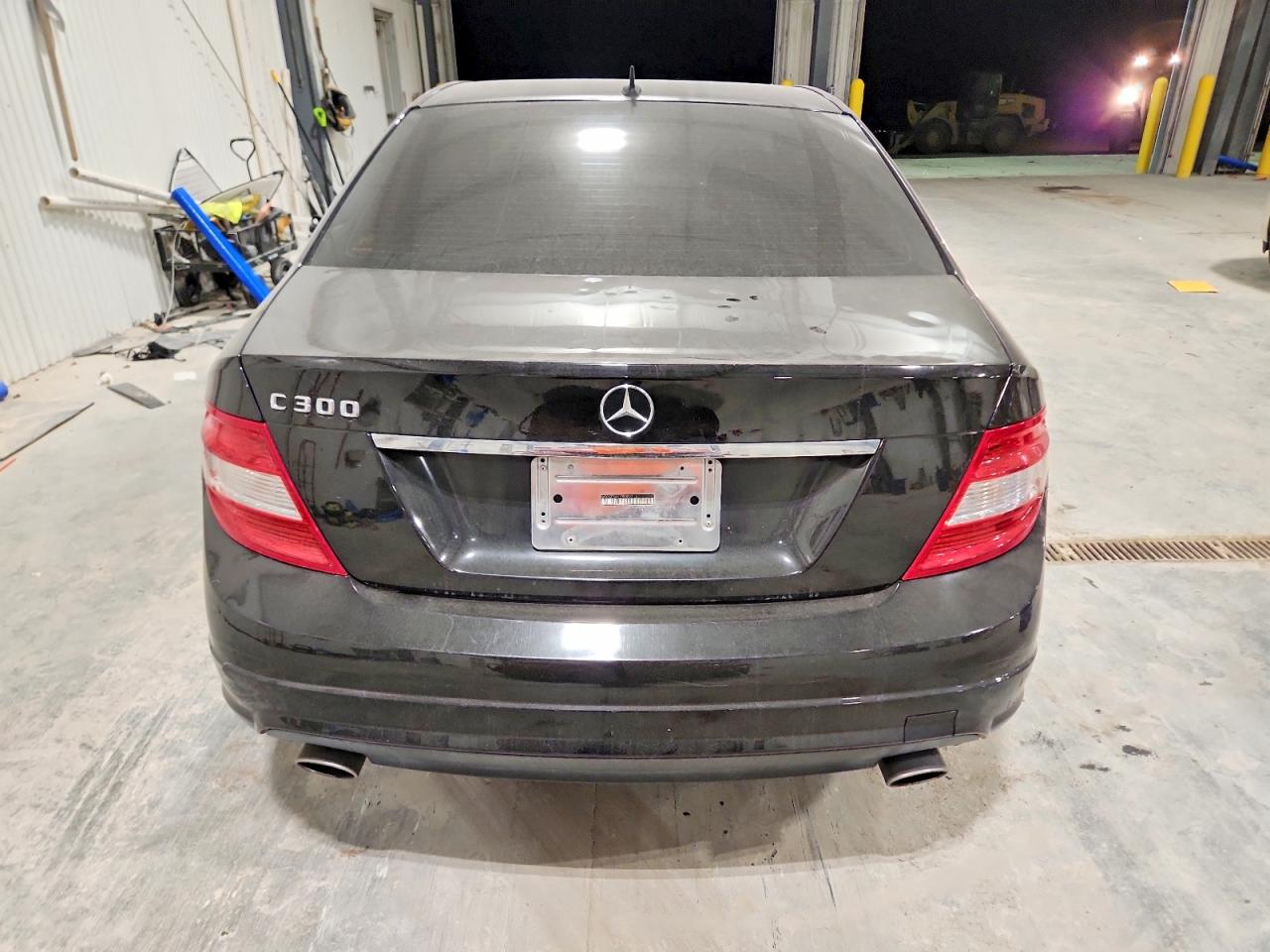 2009 Mercedes-benz C 300 Черный vin: WDDGF54X19R082711