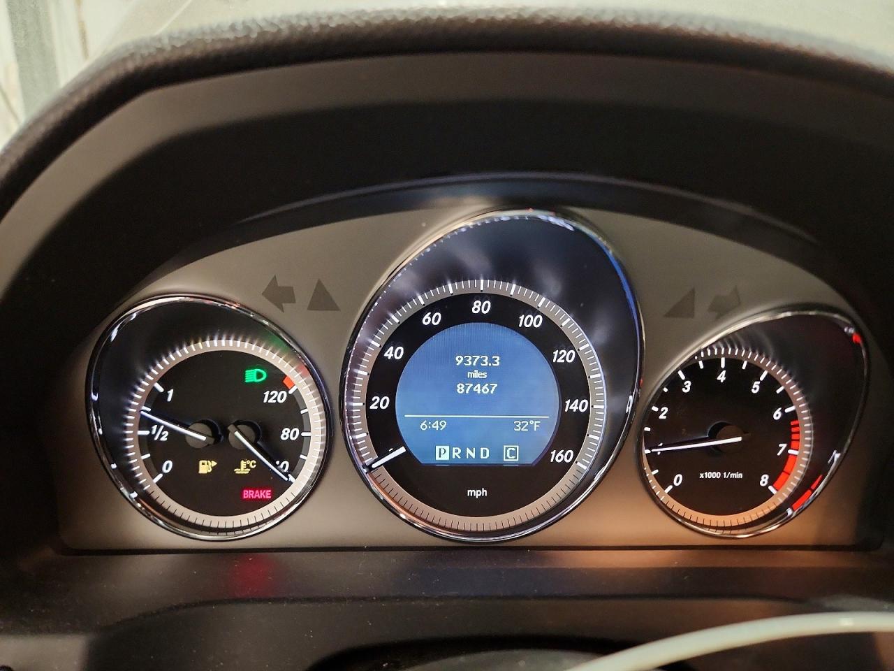 2009 Mercedes-benz C 300 Черный vin: WDDGF54X19R082711