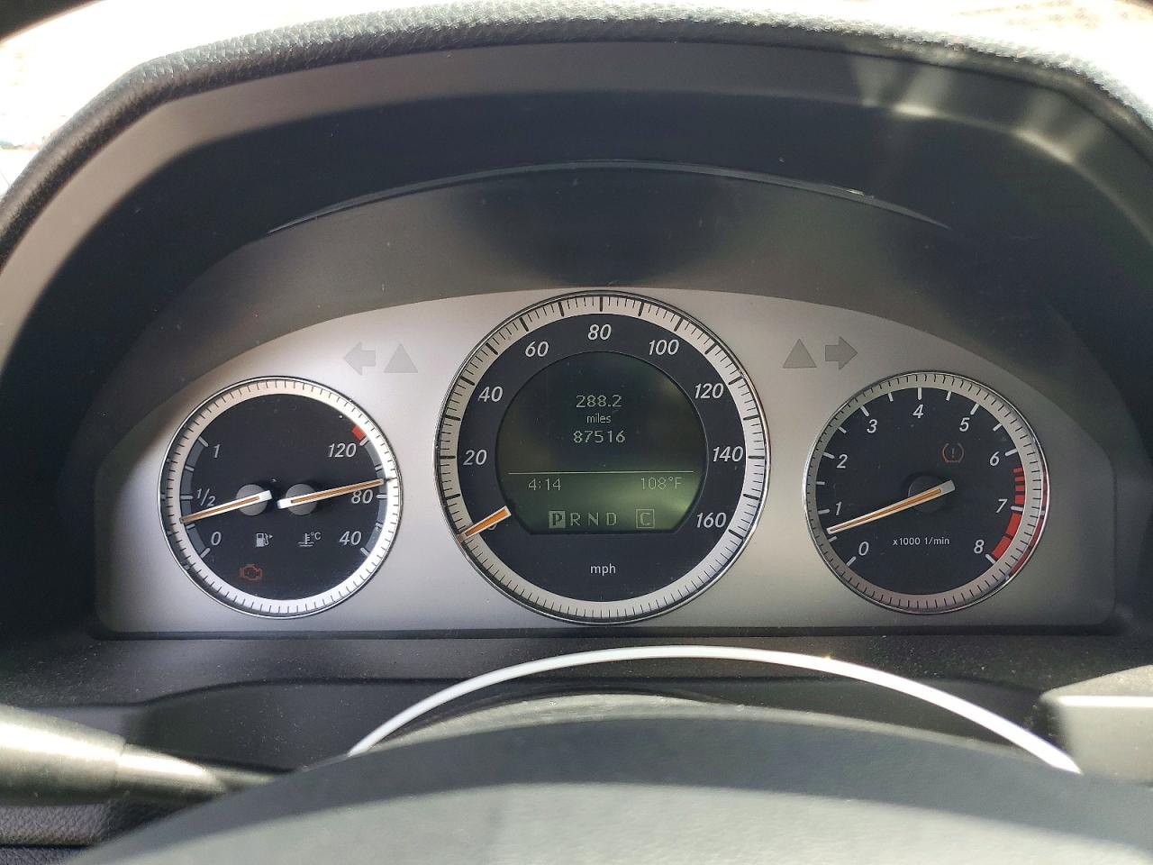 2008 Mercedes-benz C 300 Red vin: WDDGF54X28F033839