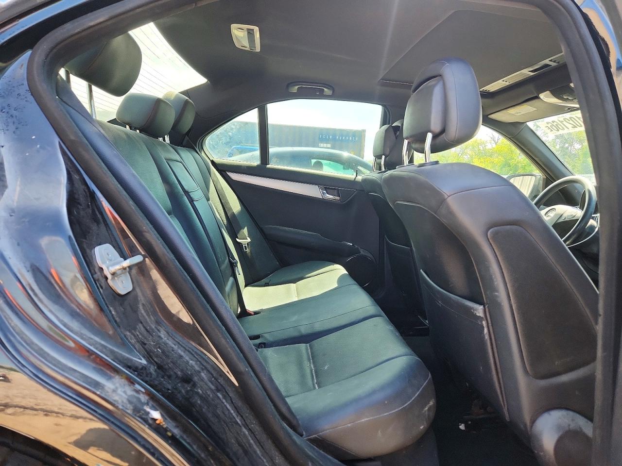 2008 Mercedes-benz C 300 Black vin: WDDGF54X28F067828