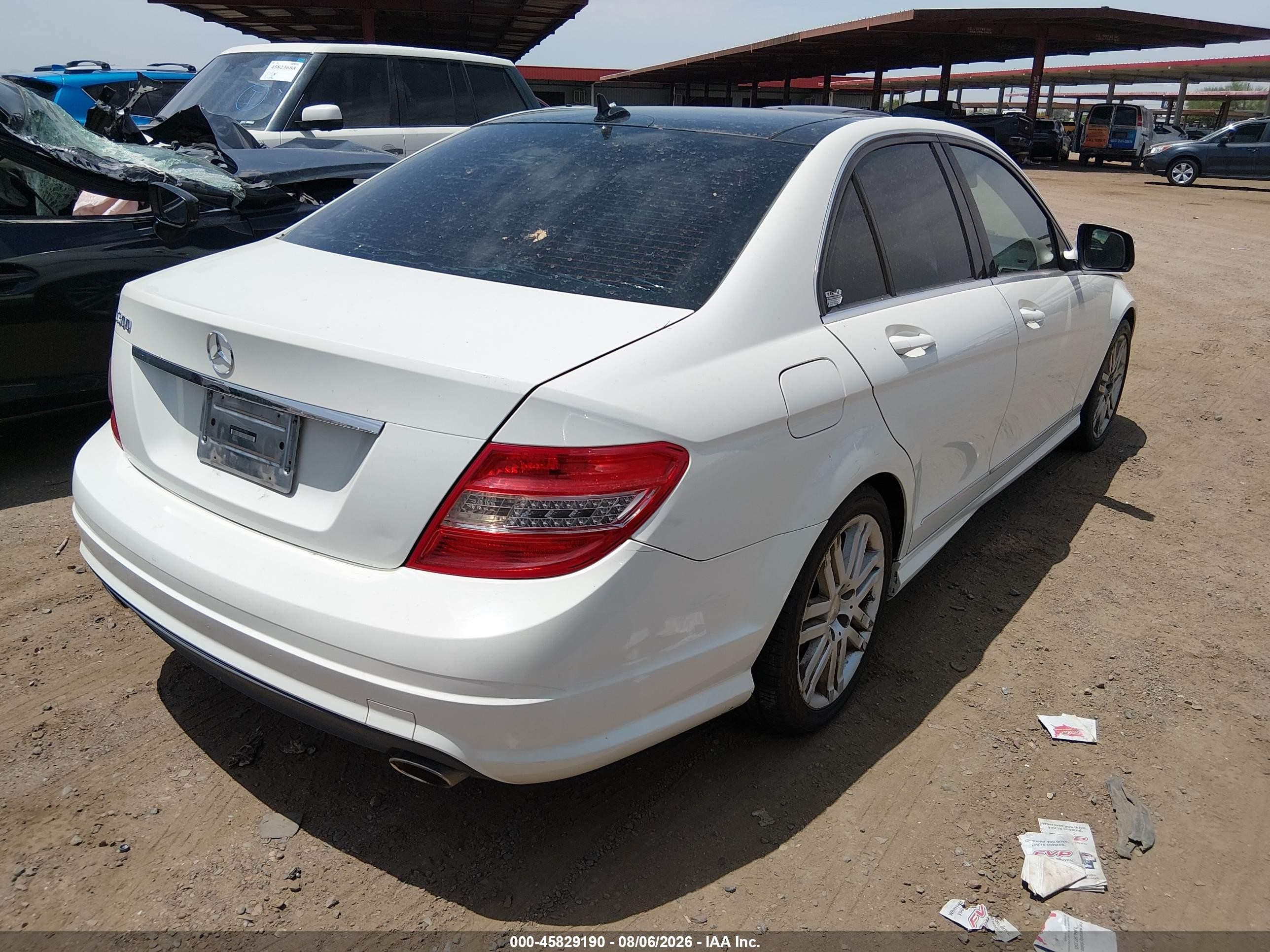 2008 Mercedes-benz C 300 Luxury/sport White vin: WDDGF54X28F079820