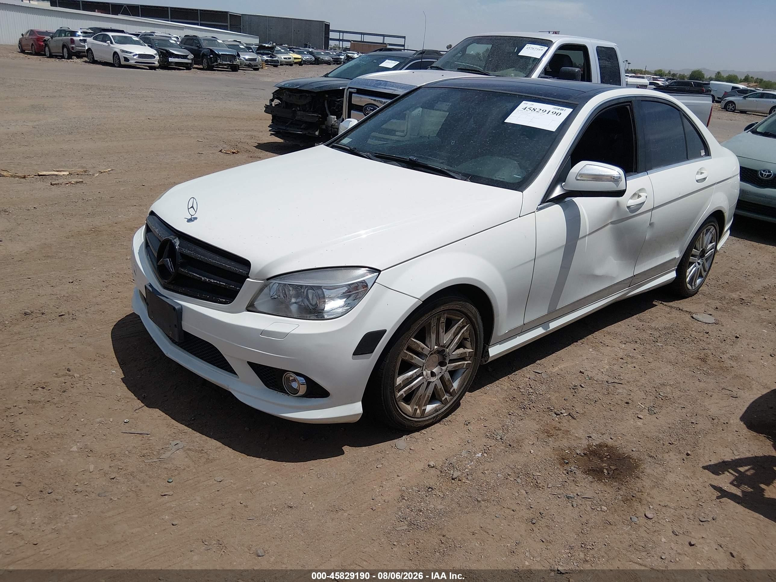 2008 Mercedes-benz C 300 Luxury/sport White vin: WDDGF54X28F079820