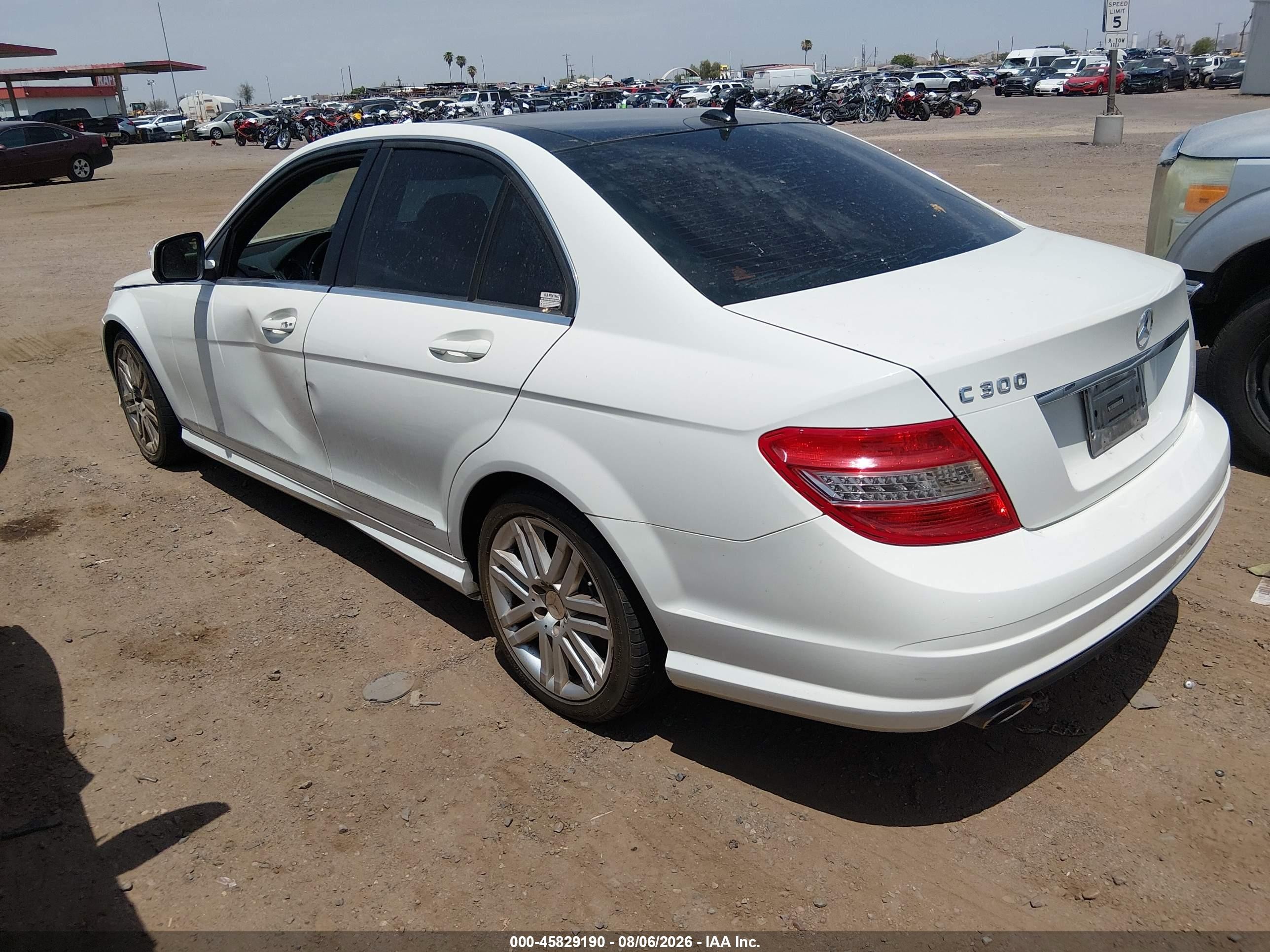 2008 Mercedes-benz C 300 Luxury/sport White vin: WDDGF54X28F079820