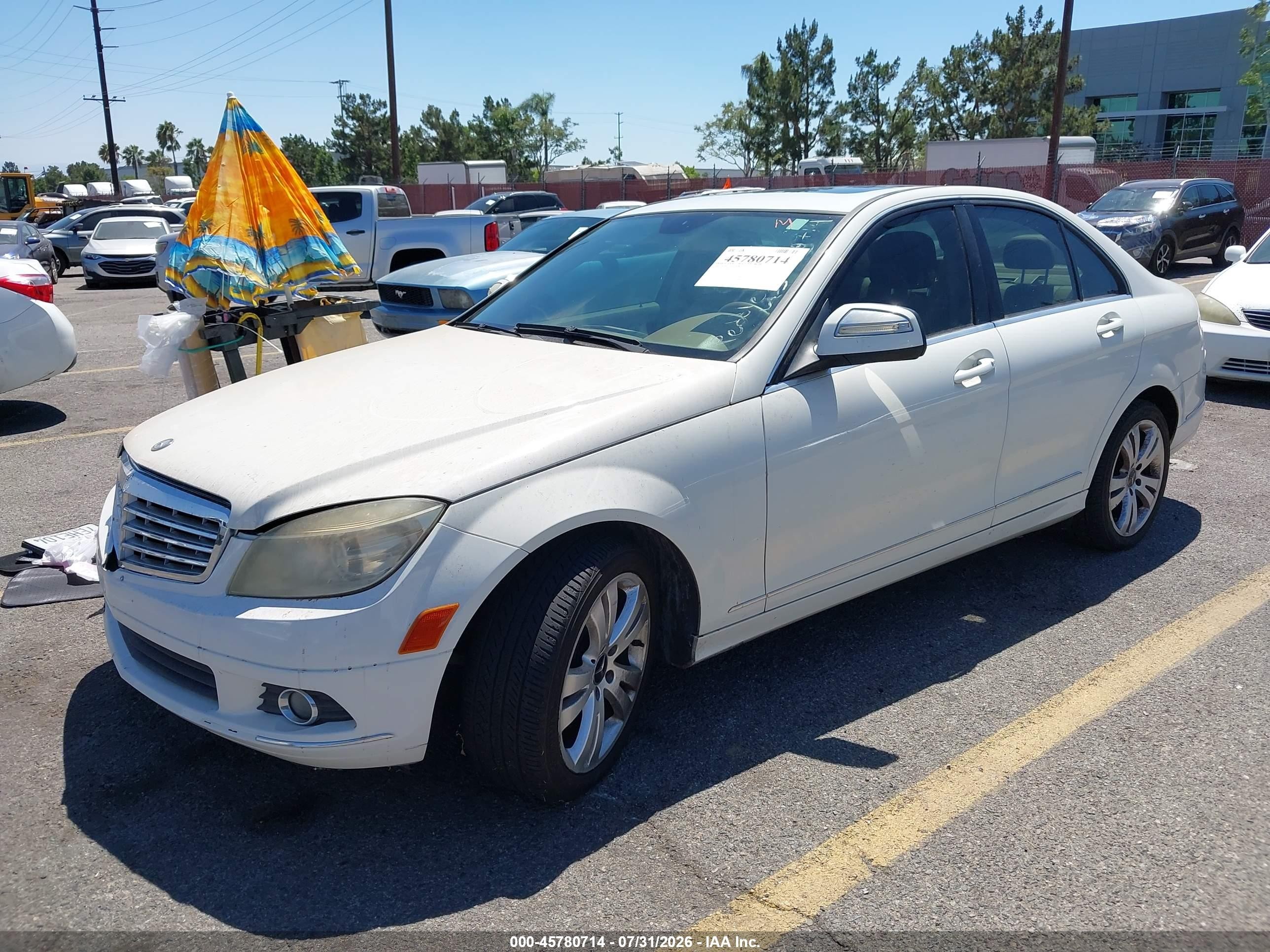 2008 Mercedes-benz C 300 Luxury/sport Белый vin: WDDGF54X28F114291
