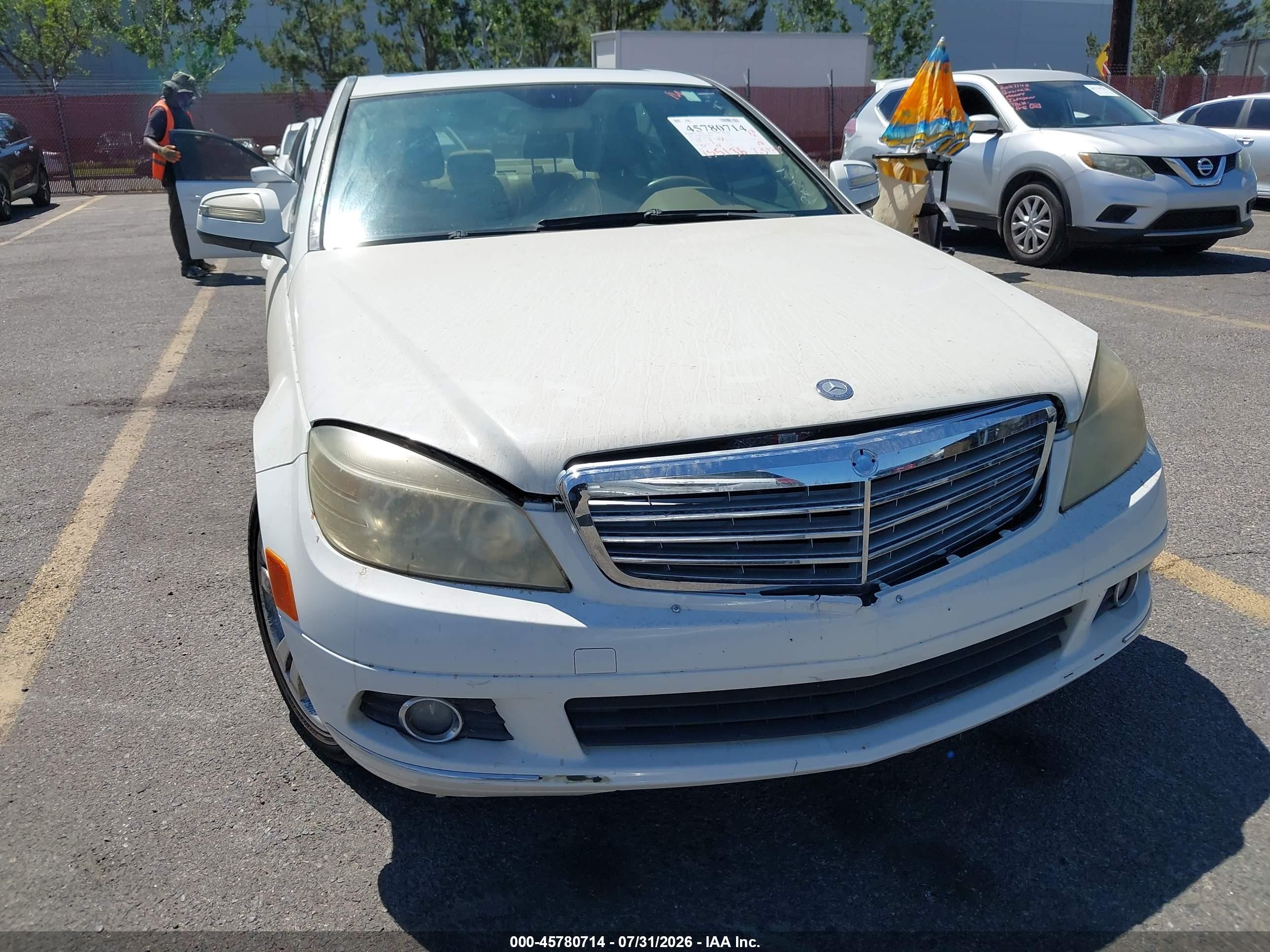 2008 Mercedes-benz C 300 Luxury/sport Белый vin: WDDGF54X28F114291