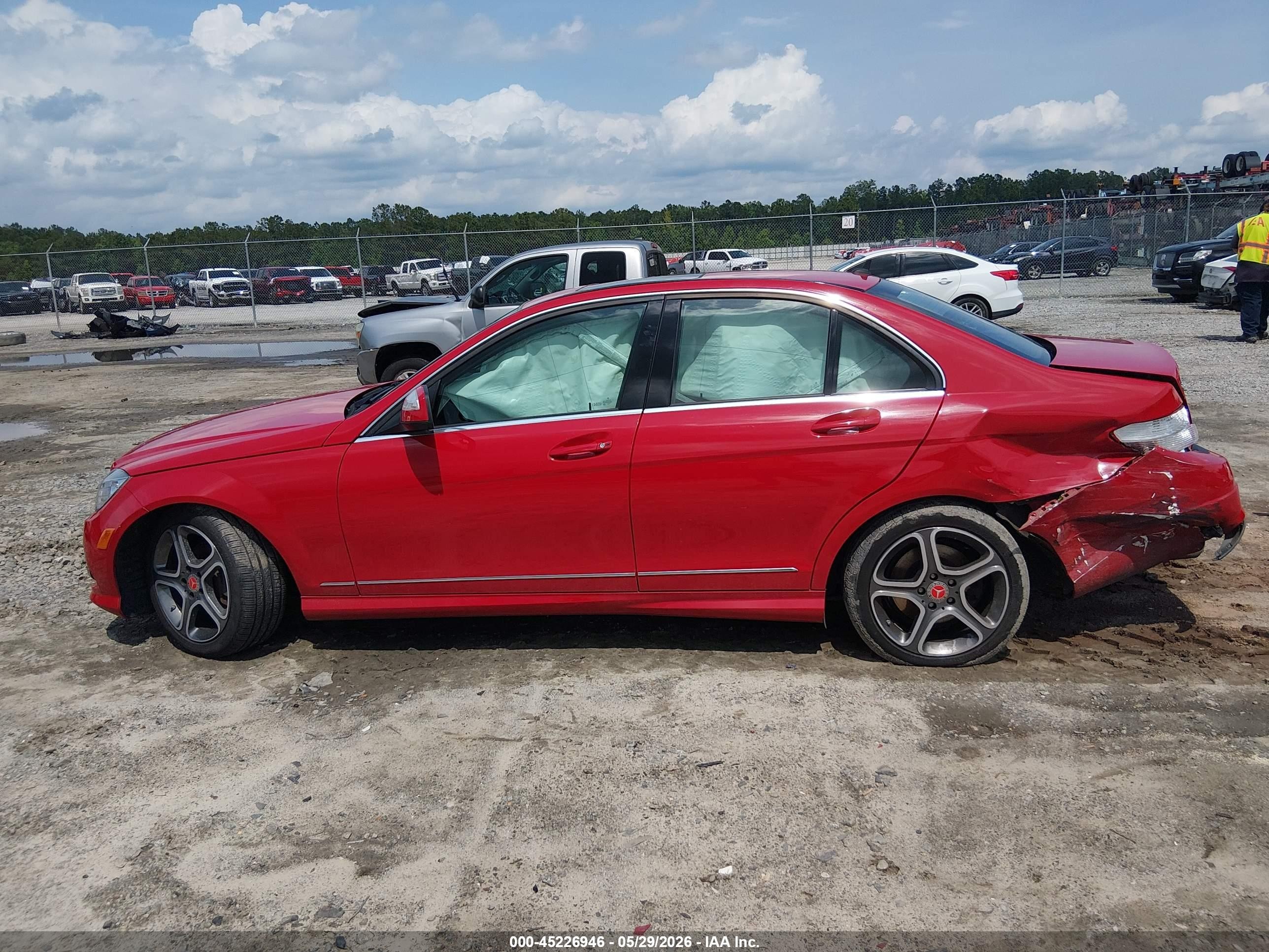 2008 Mercedes-benz C 300 Luxury/sport Red vin: WDDGF54X28F194918