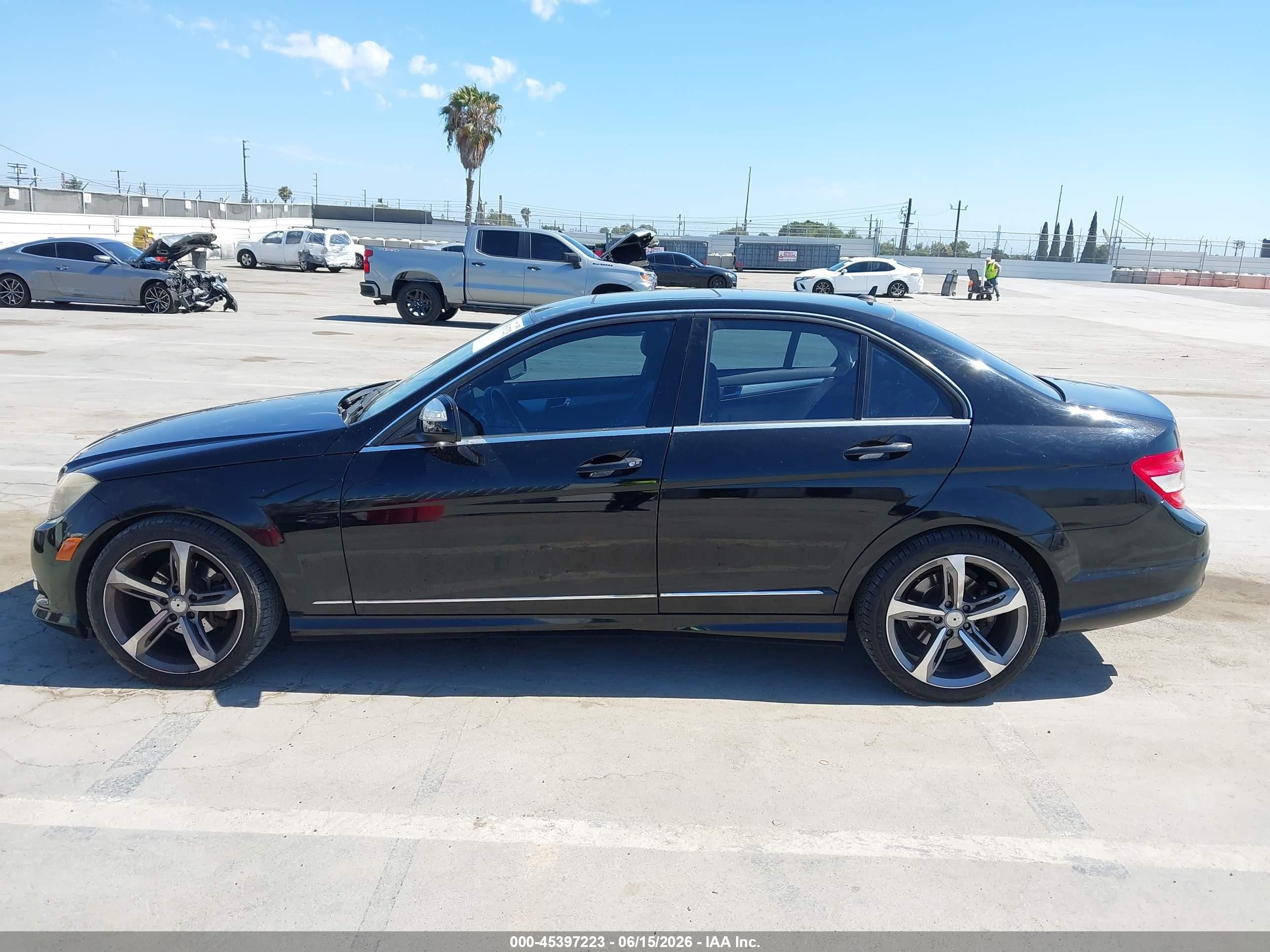 2008 Mercedes-benz C 300 Luxury/sport Black vin: WDDGF54X28R018269