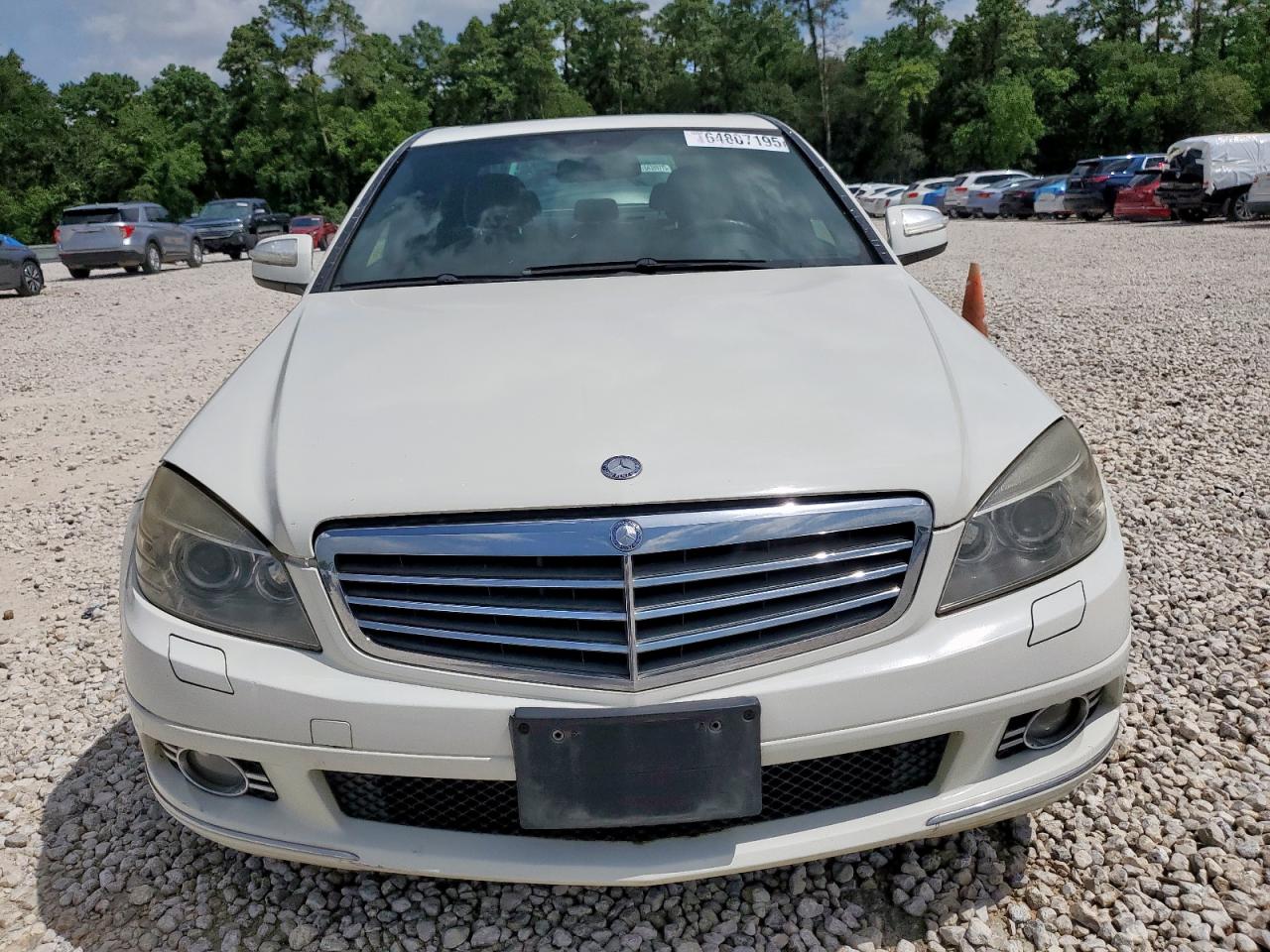 2009 Mercedes-benz C 300 White vin: WDDGF54X29A153915