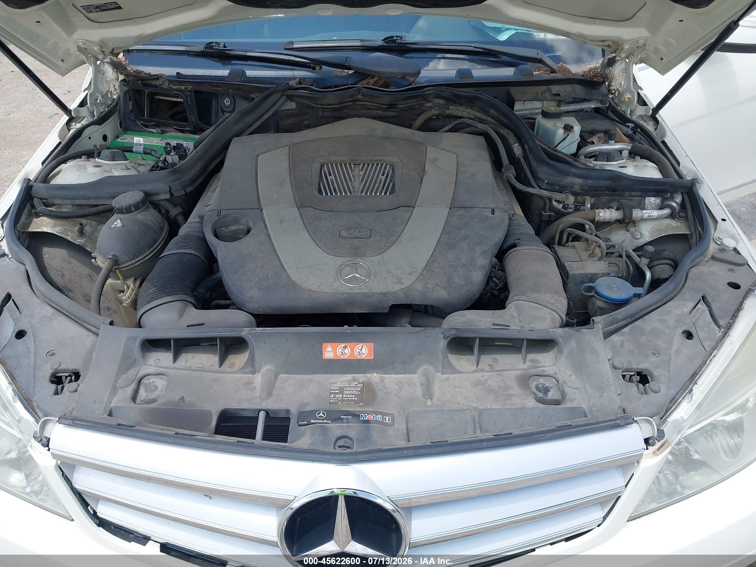 2009 Mercedes-benz C 300 Luxury/sport White vin: WDDGF54X29F213890
