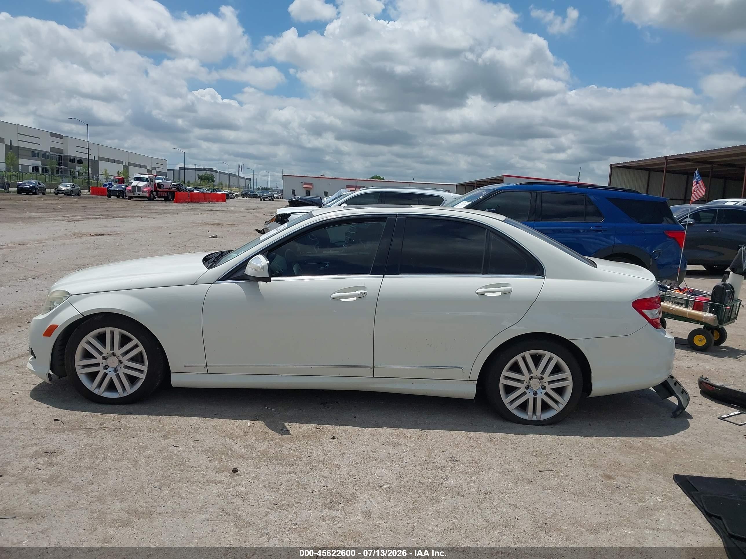 2009 Mercedes-benz C 300 Luxury/sport White vin: WDDGF54X29F213890