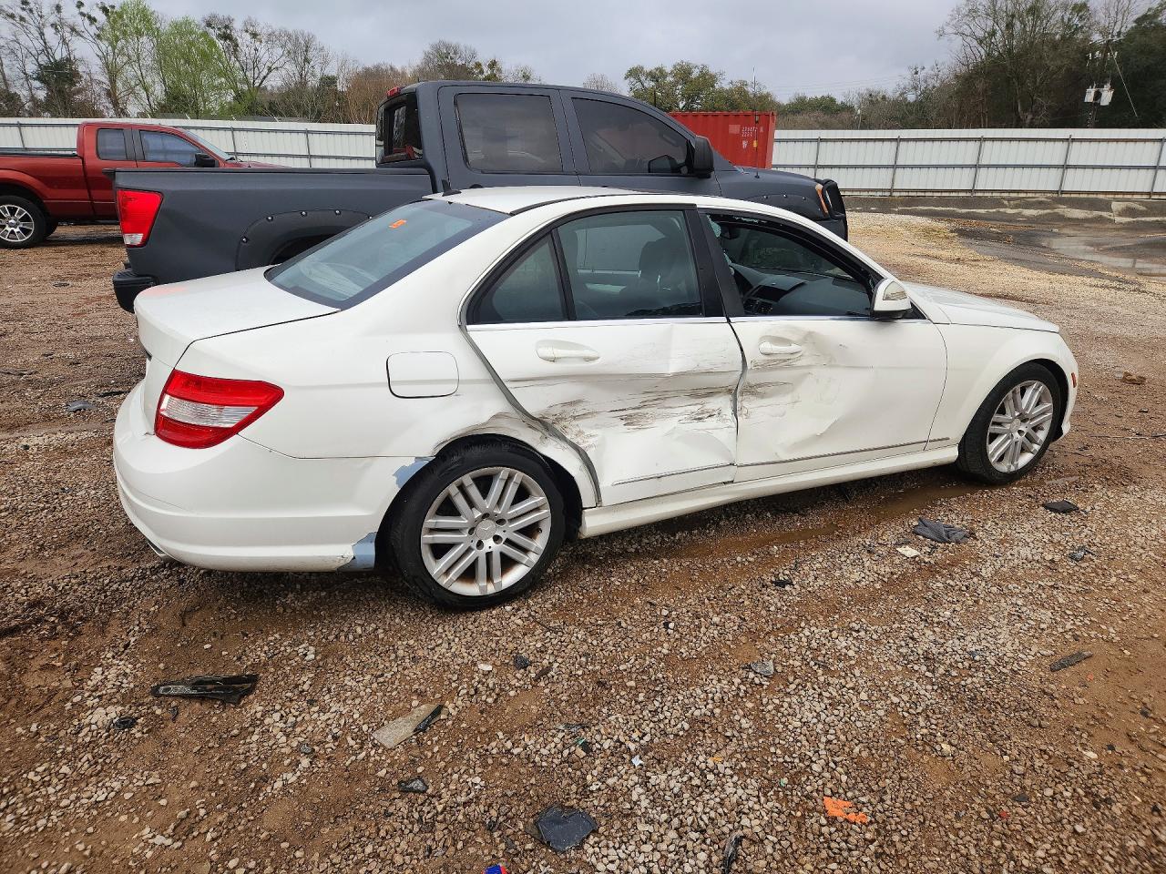 2009 Mercedes-benz C 300 Белый vin: WDDGF54X29R041889