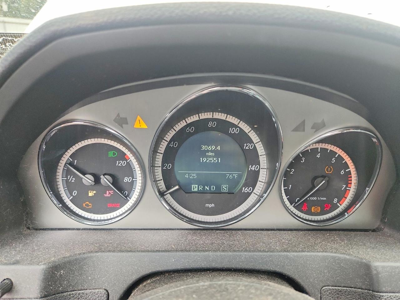 2009 Mercedes-benz C 300 Белый vin: WDDGF54X29R041889