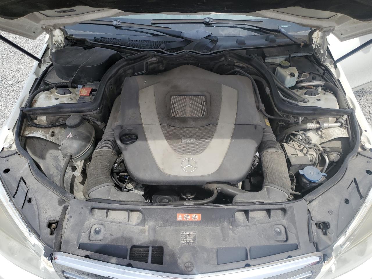 2009 Mercedes-benz C 300 Белый vin: WDDGF54X29R048454