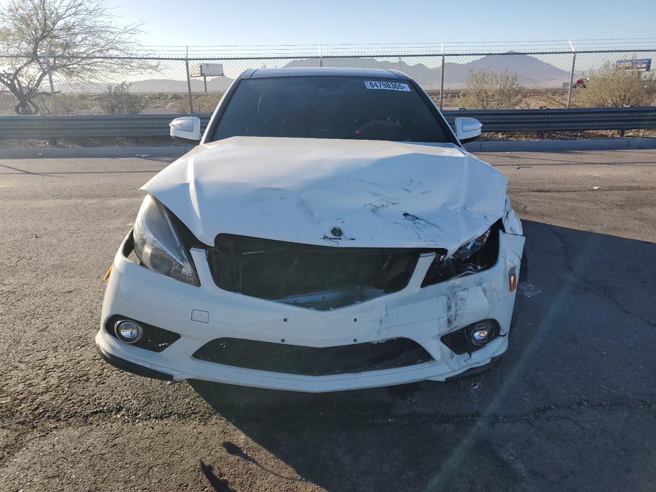 2009 Mercedes-benz C 300 Белый vin: WDDGF54X29R056344