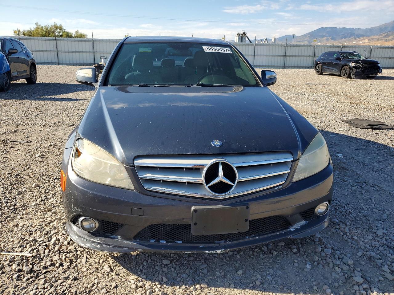 2009 Mercedes-benz C 300 Синий vin: WDDGF54X29R056621