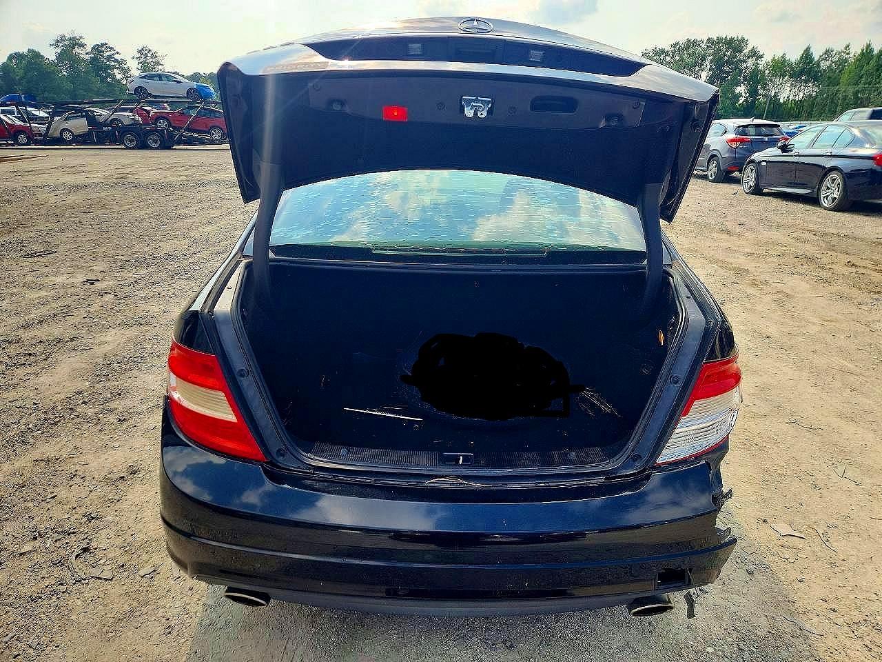 2009 Mercedes-benz C 300 Black vin: WDDGF54X29R069854