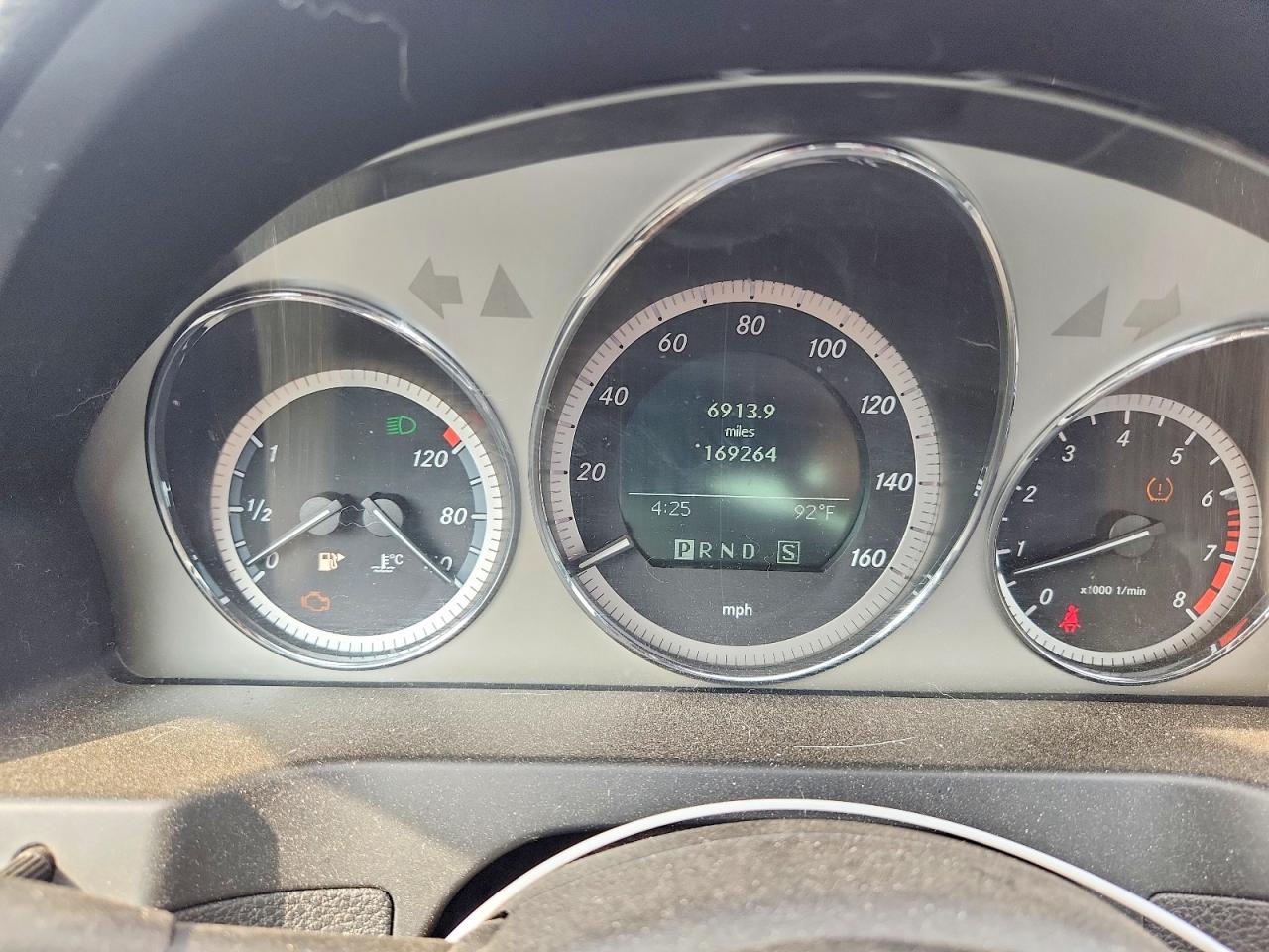 2009 Mercedes-benz C 300 Silver vin: WDDGF54X29R083527