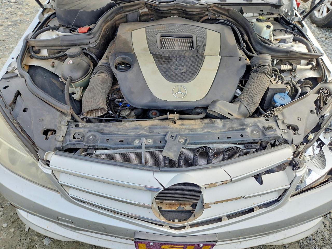 2009 Mercedes-benz C 300 Silver vin: WDDGF54X29R083527