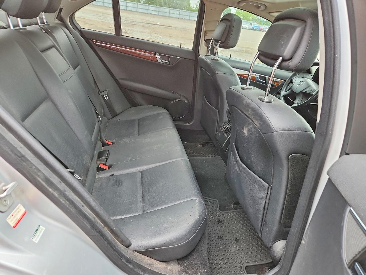 2008 Mercedes-benz C 300 Silver vin: WDDGF54X38F066154