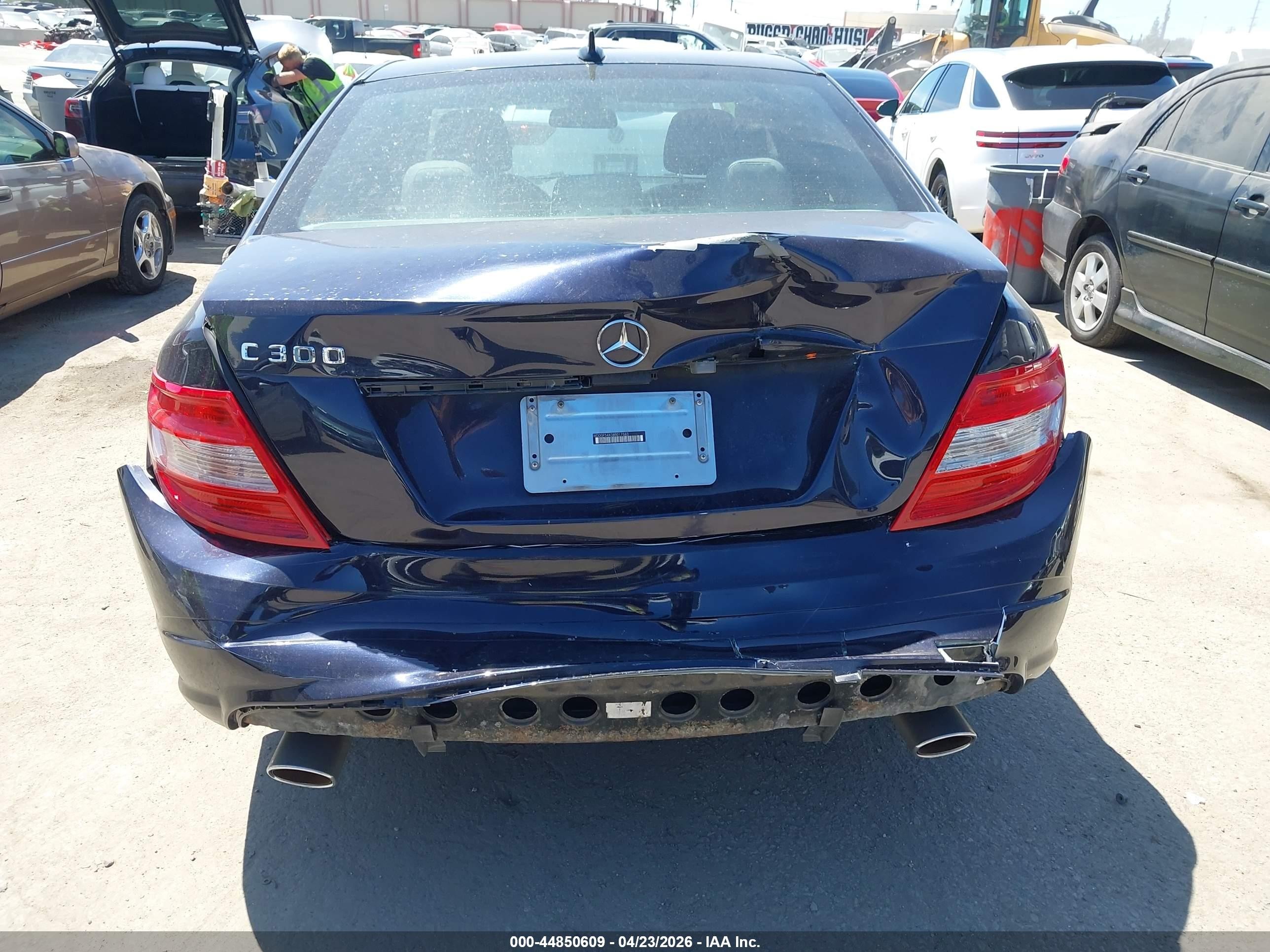 2008 Mercedes-benz C 300 Luxury/sport Dark Blue vin: WDDGF54X38R017583