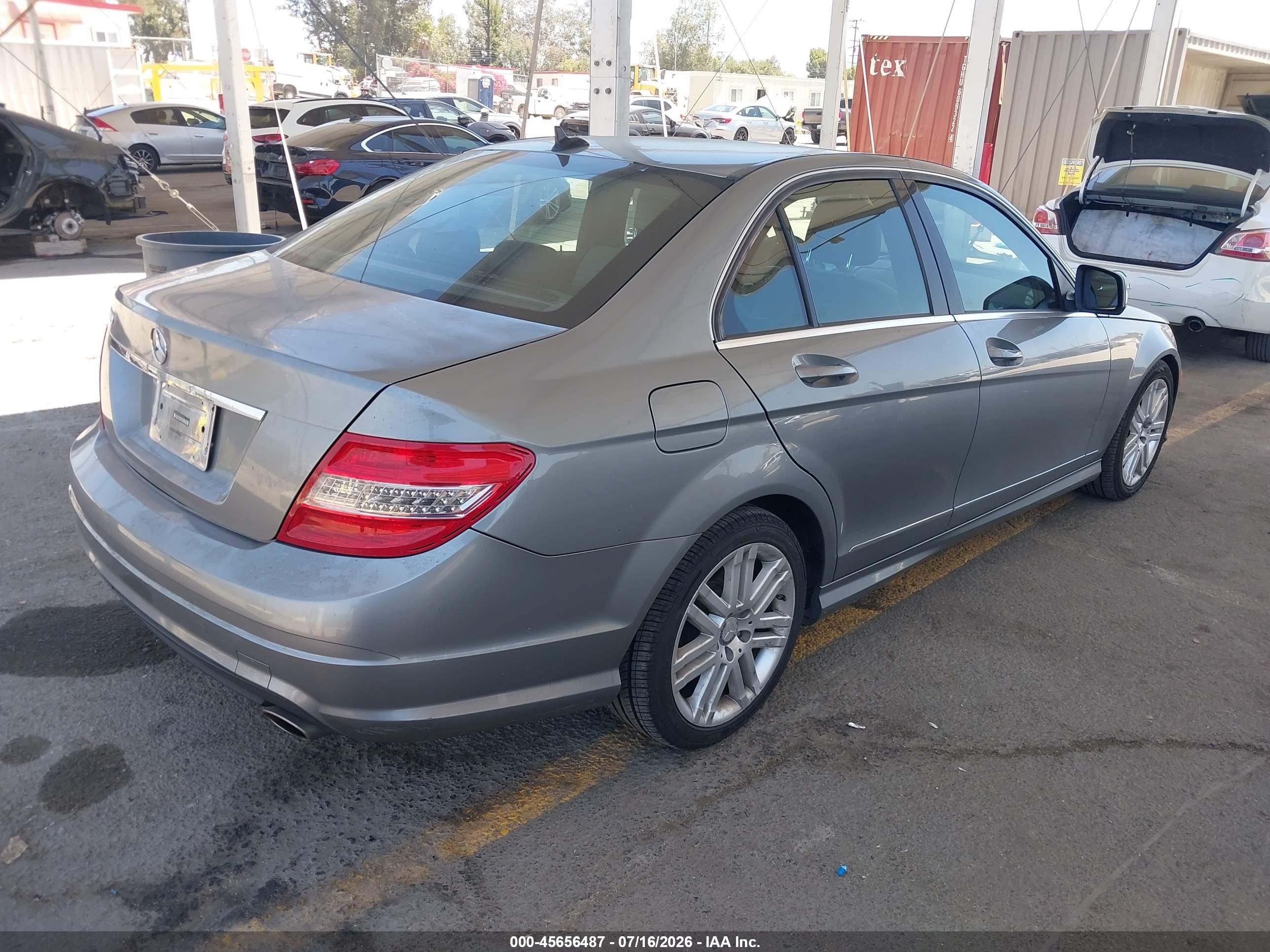 2008 Mercedes-benz C 300 Luxury/sport Gray vin: WDDGF54X38R017700