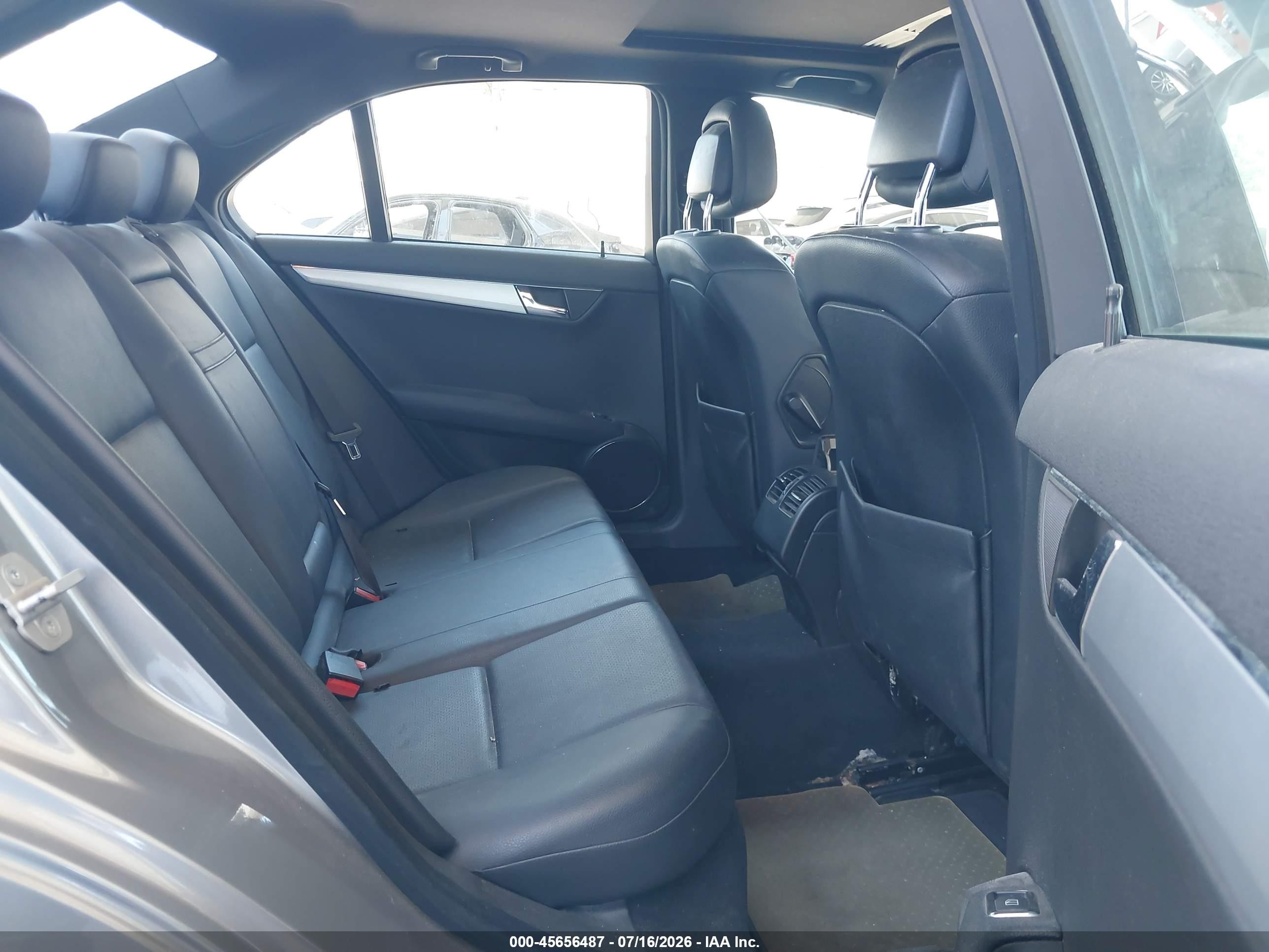 2008 Mercedes-benz C 300 Luxury/sport Gray vin: WDDGF54X38R017700