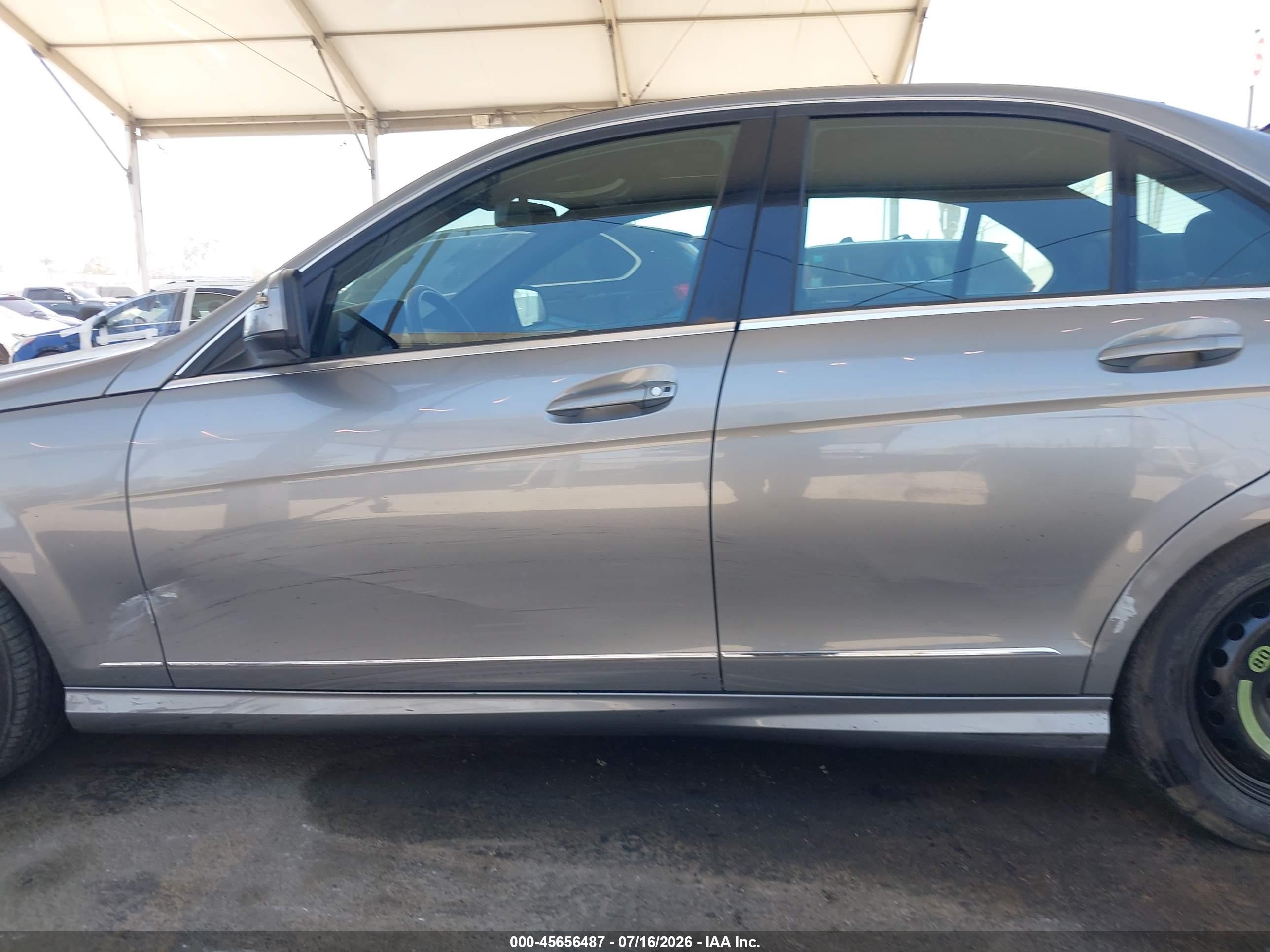2008 Mercedes-benz C 300 Luxury/sport Gray vin: WDDGF54X38R017700